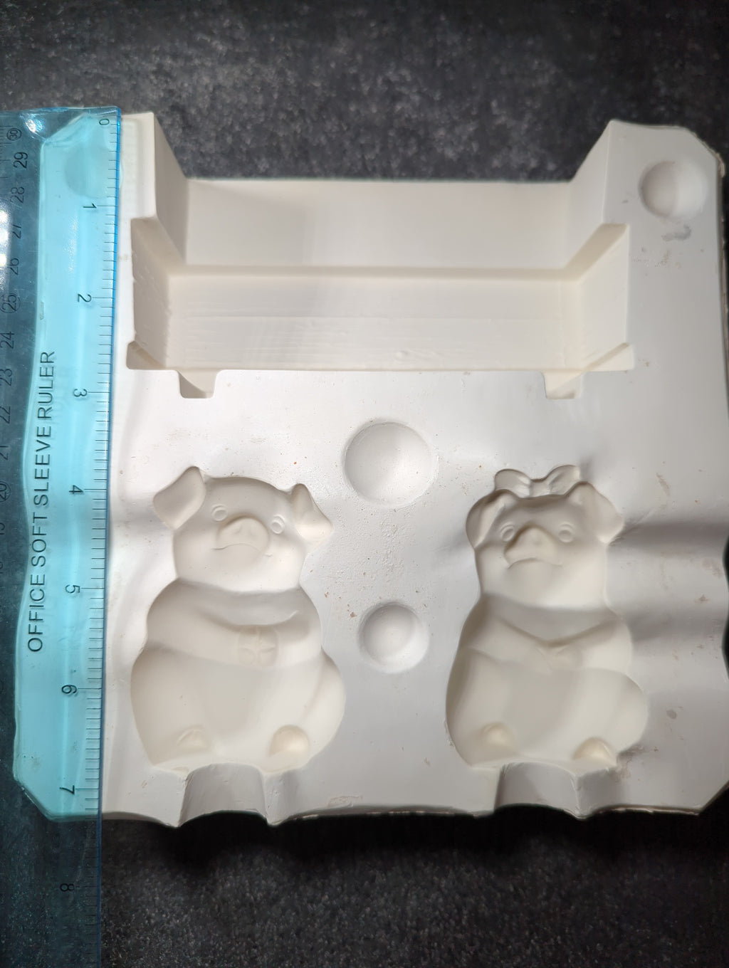 CM0096 - DM-239C Duncan Piglet Salt and Pepper