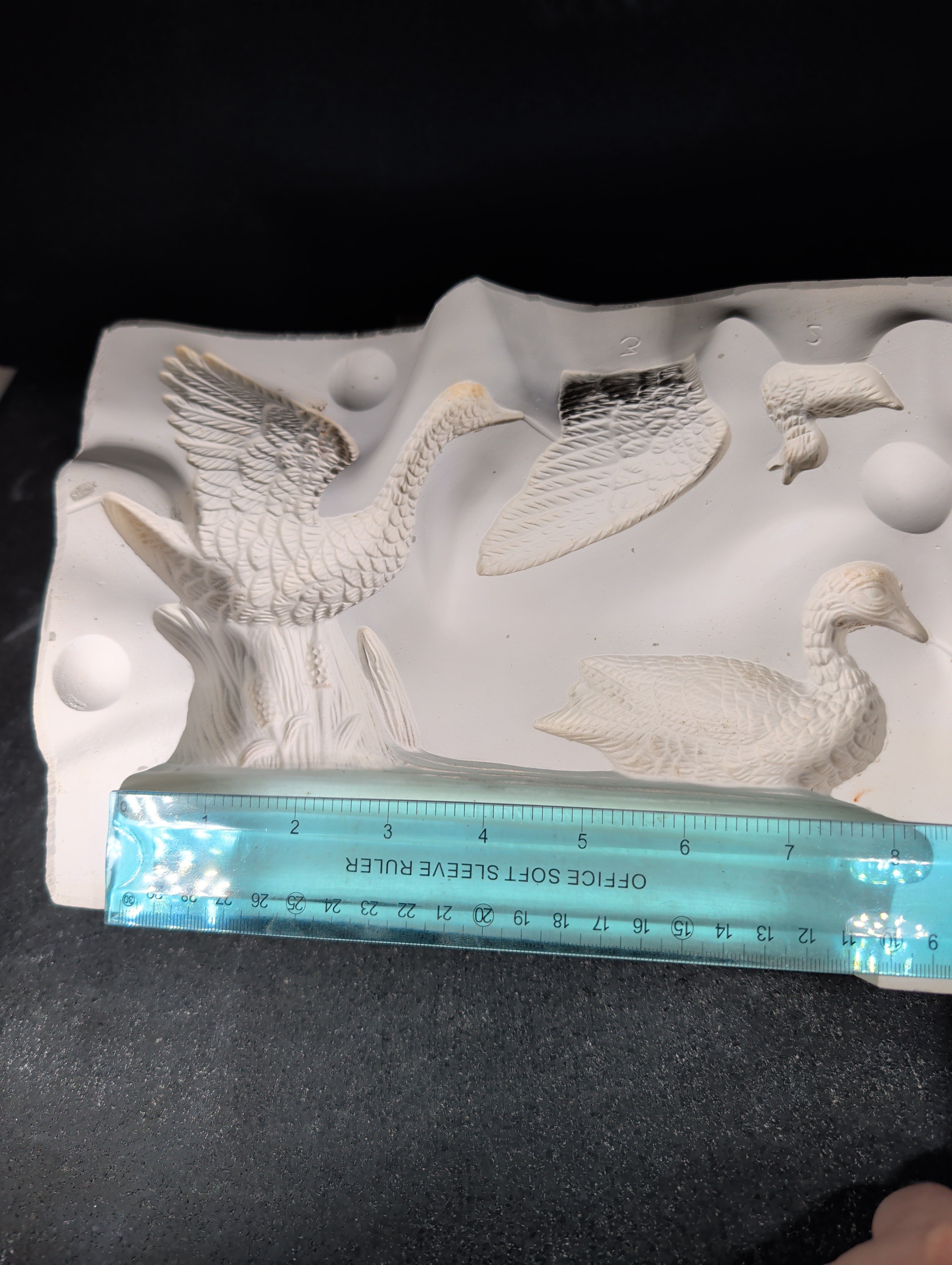 CM0073 - 370 Mikes Molds Mallards