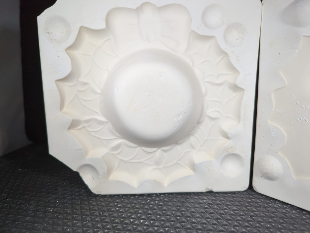 CM0254 - 358 Boothe Wreath Fragrant Trivet