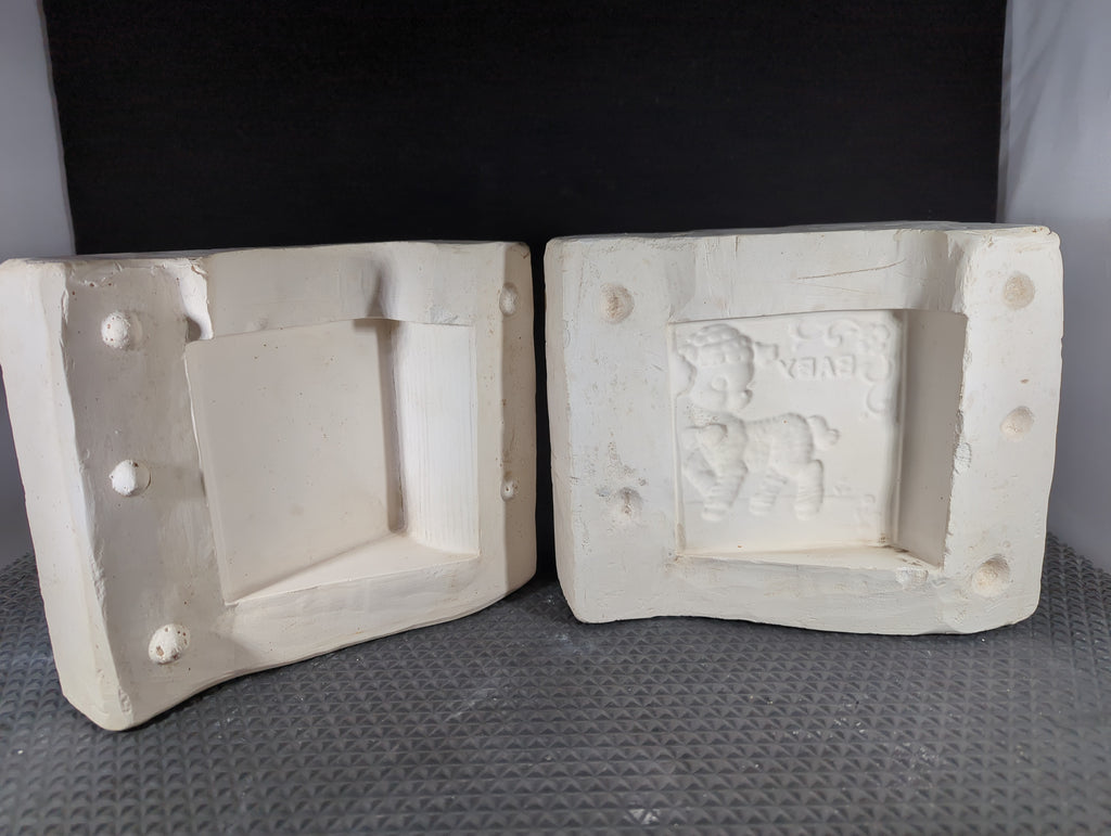 CM0821 - Baby Book Planter