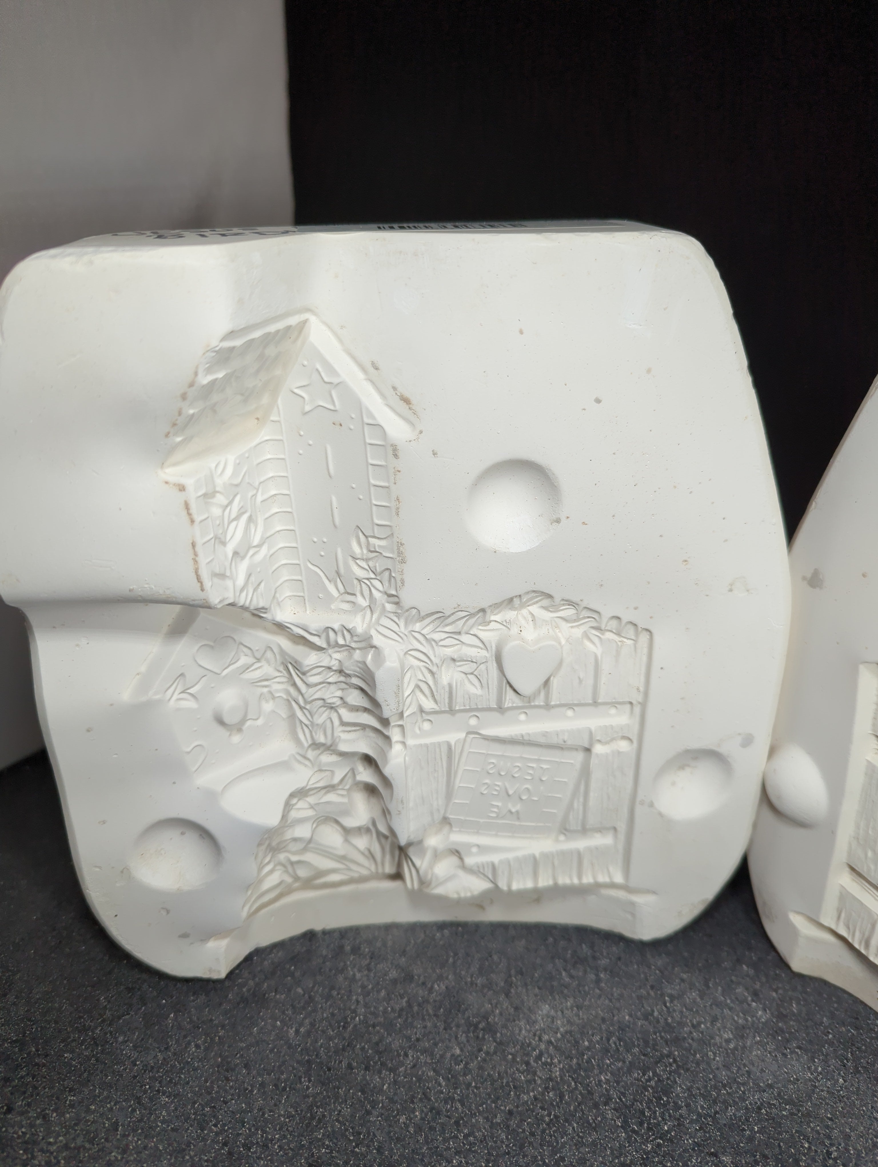 CM0156 - 3067 Kimple Jesus Loves Me B/H