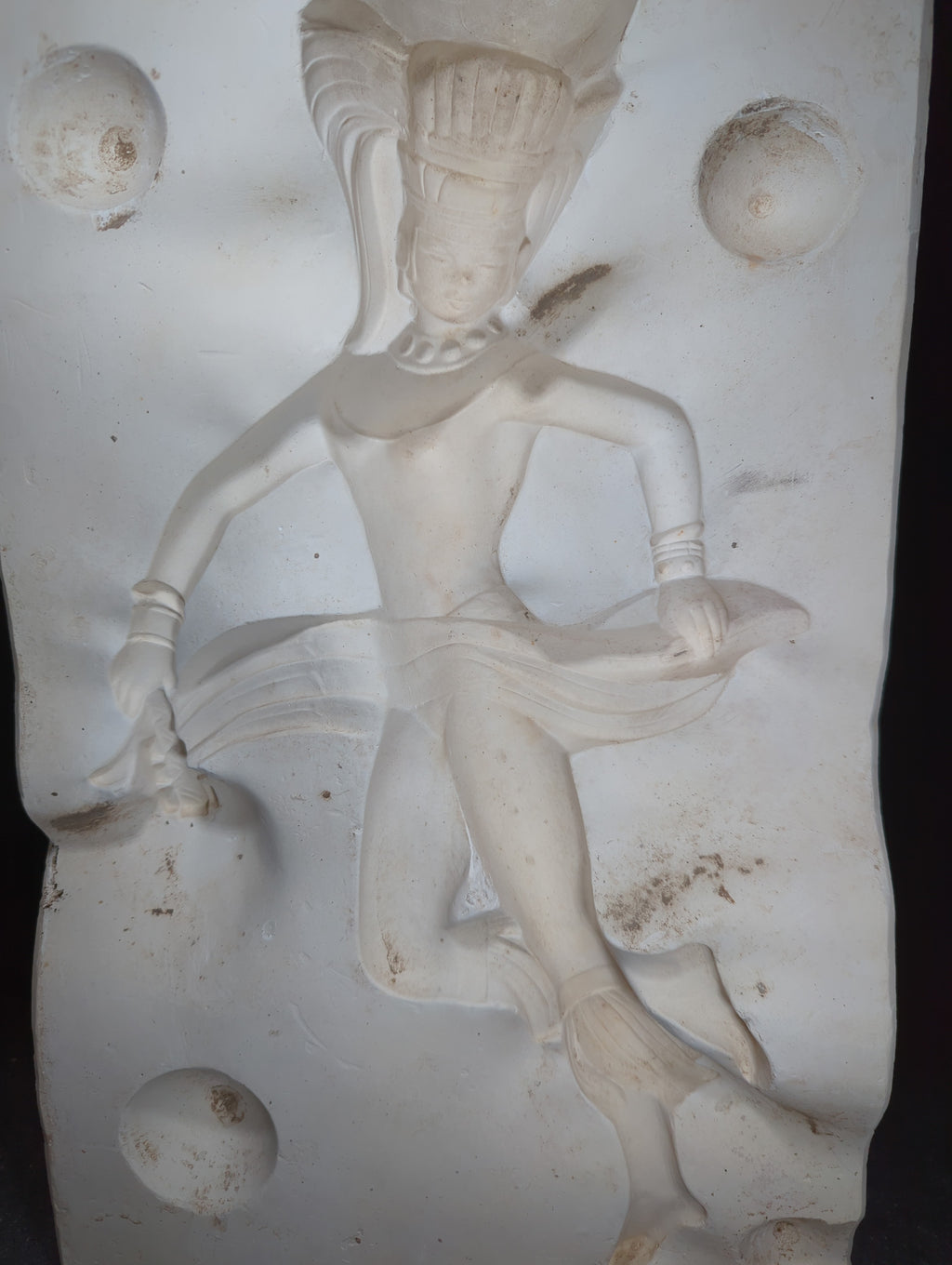 CM0142 - Festive Dancer