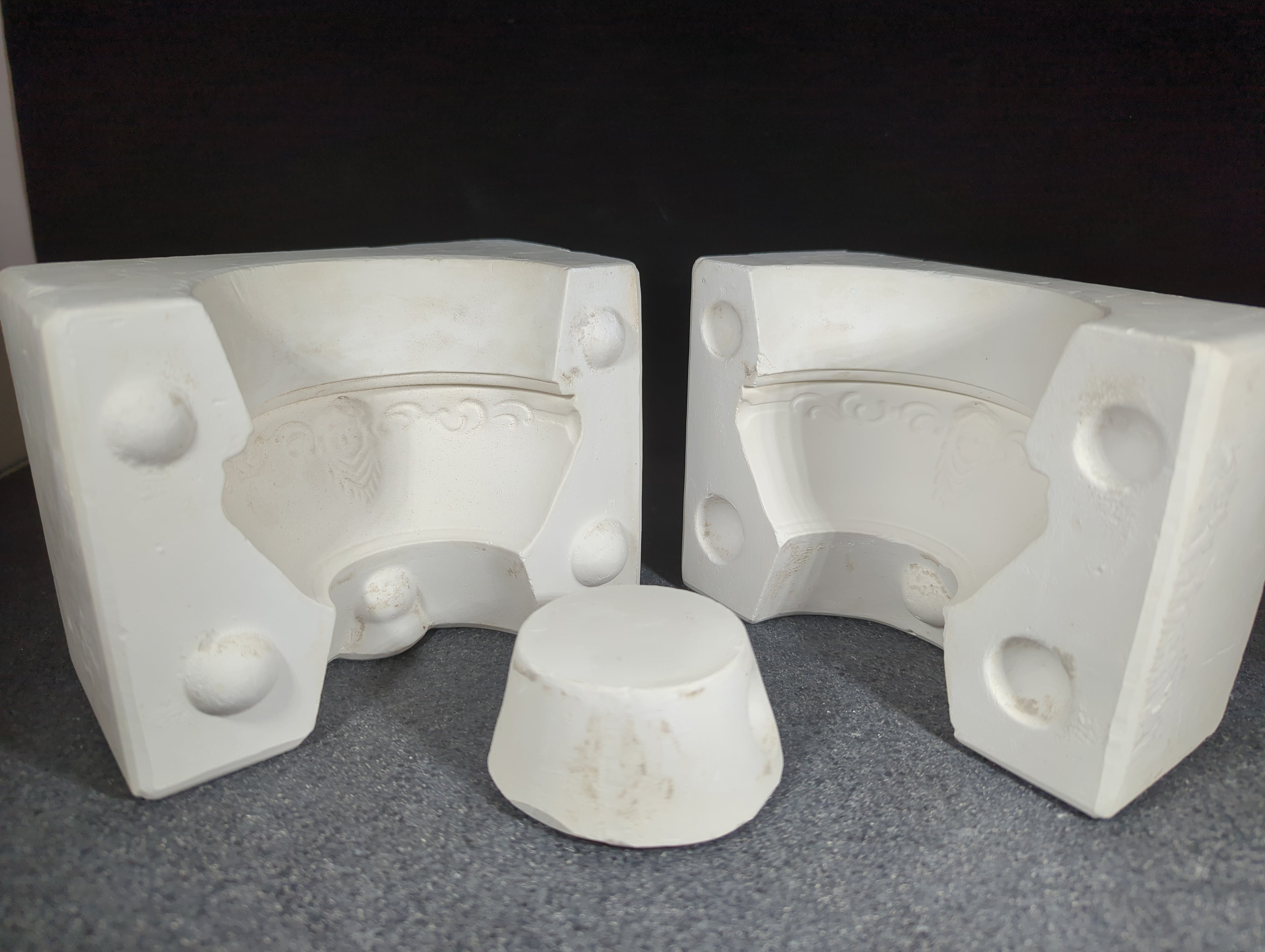 CM0182 - 31 Arnels Small Bowl