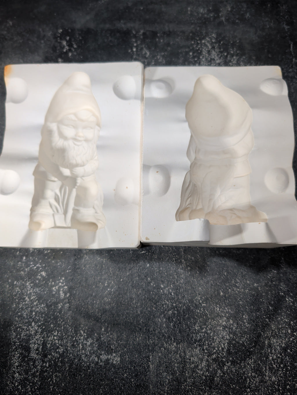 CM0124 - A-38 Alberta Gnome with Shovel