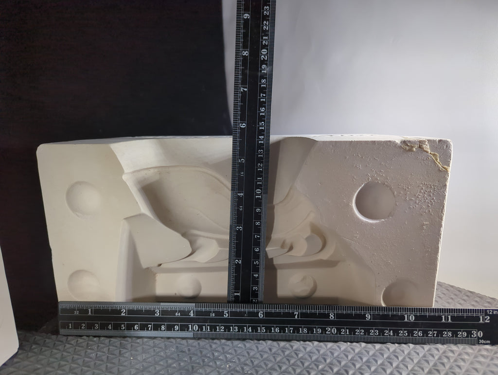 CM0789 - Alberta's  Vintage Santa Sleigh