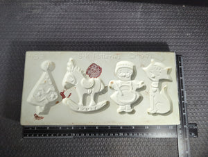 CM1318 -  433 SK Potteries Open Pour (4) Ornaments Mold
