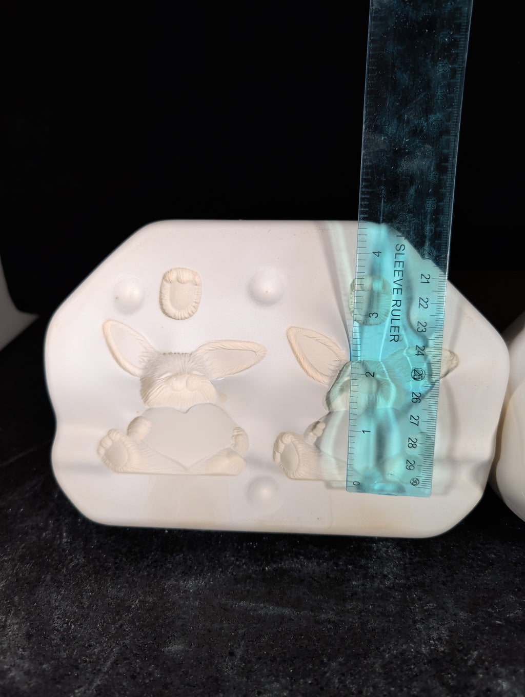 CM0009- D-653C Bunnies for Baby Basket