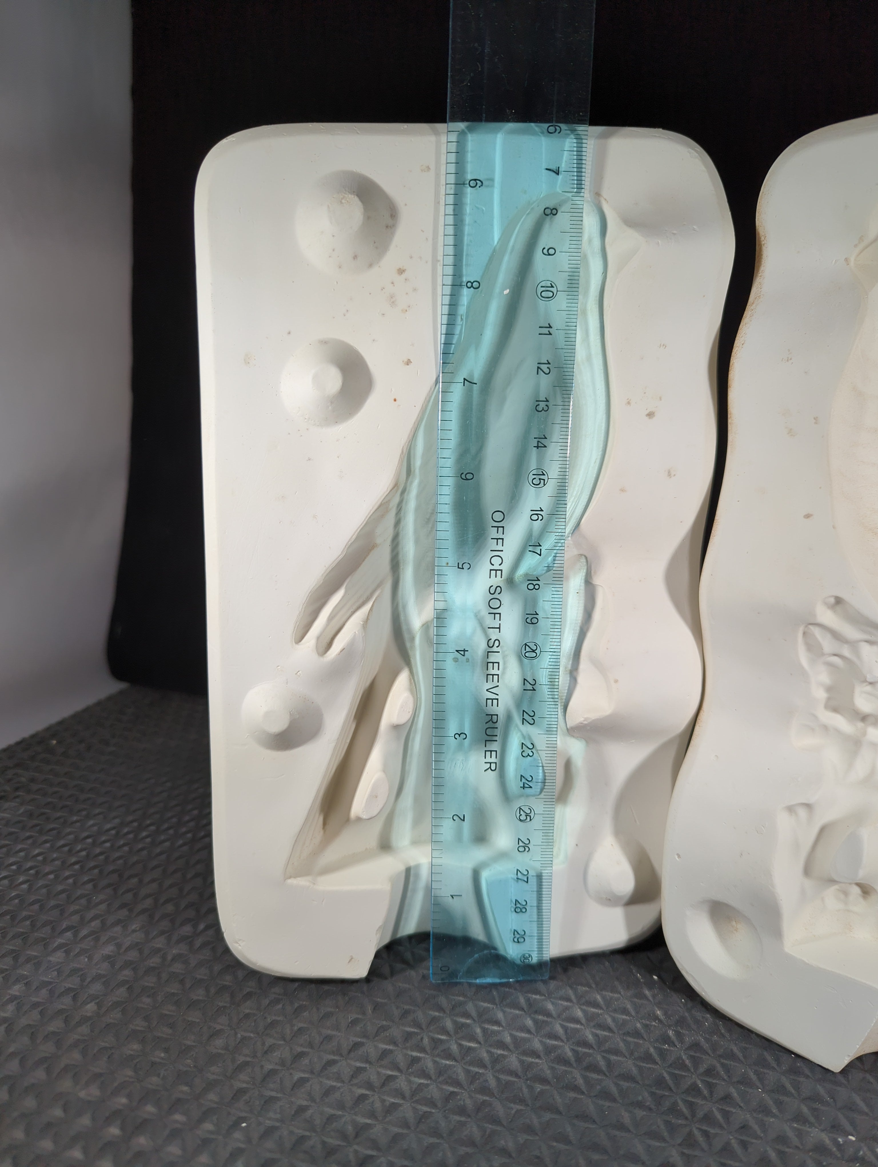 CM0533 - 43 Big D Molds Canary
