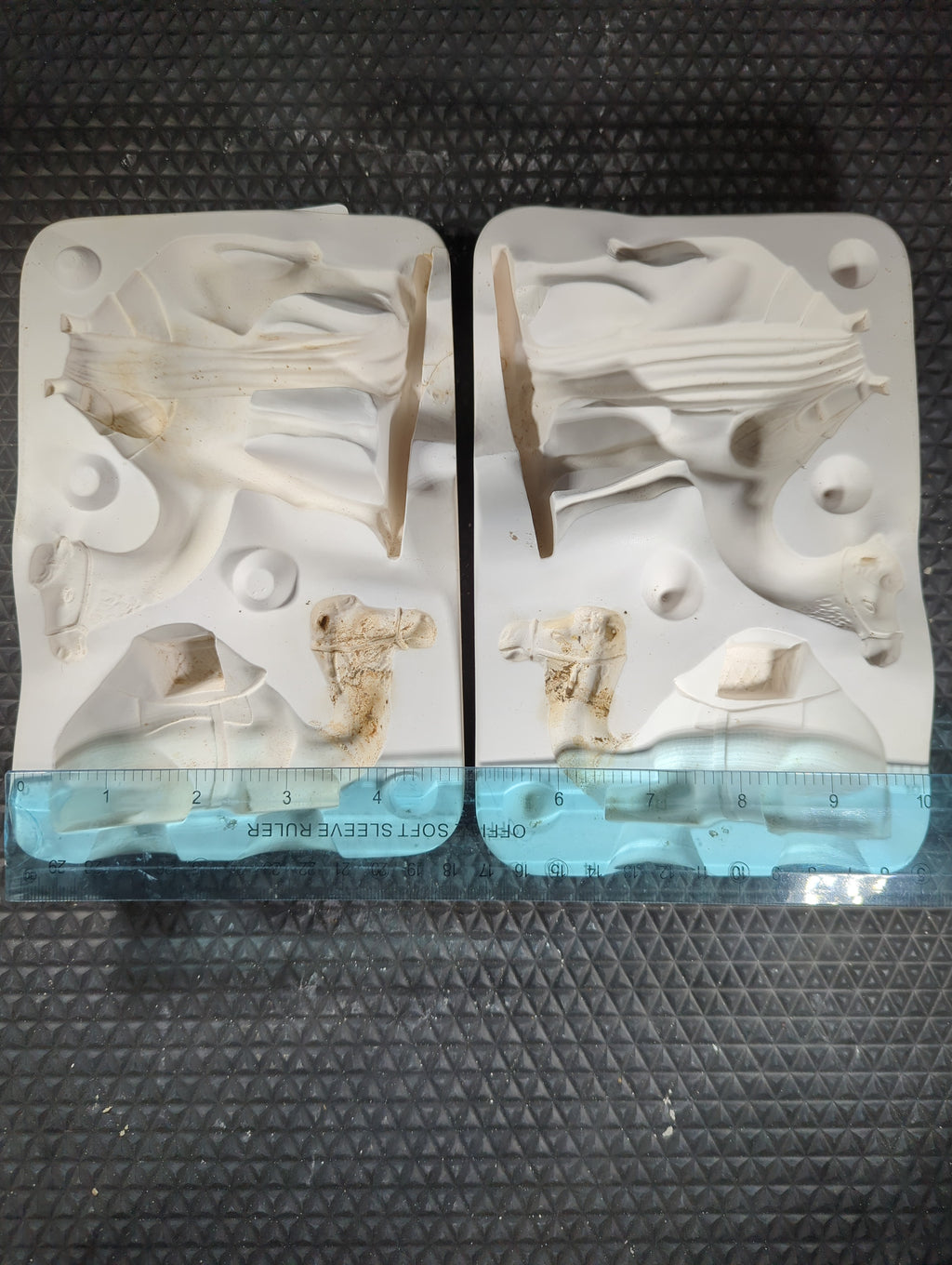 CM0376-DM 134 B Duncan Nativity Set B