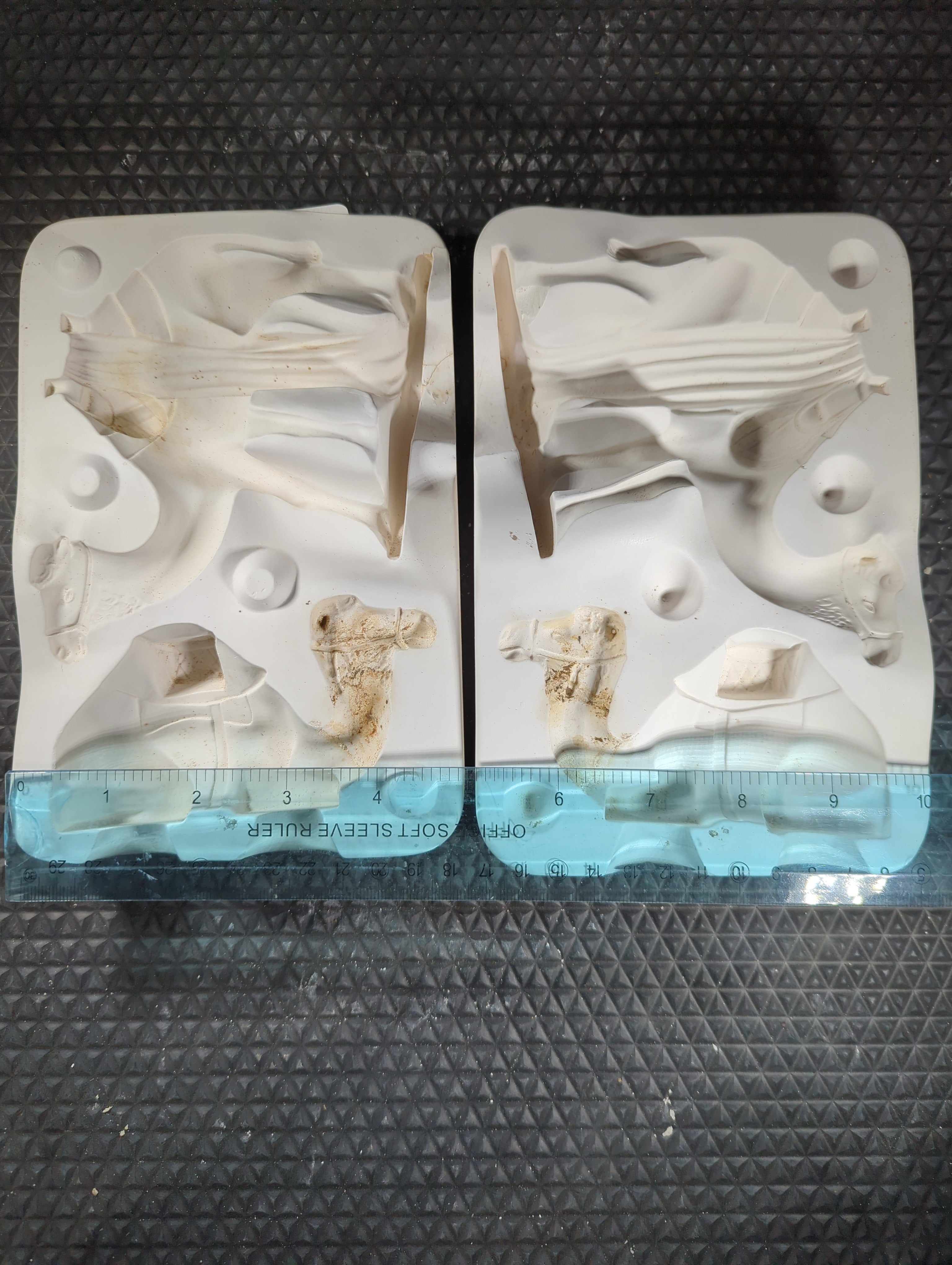 CM0376-DM 134 B Duncan Nativity Set B