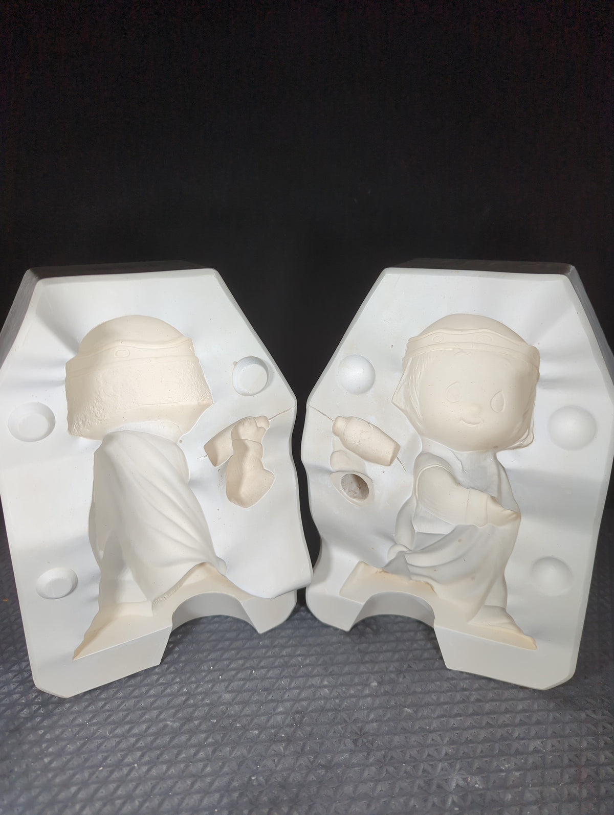 CM1271 - DM 238F Duncan Sweet Pretenders Nativity Wiseman #3 Mold 4 of 6
