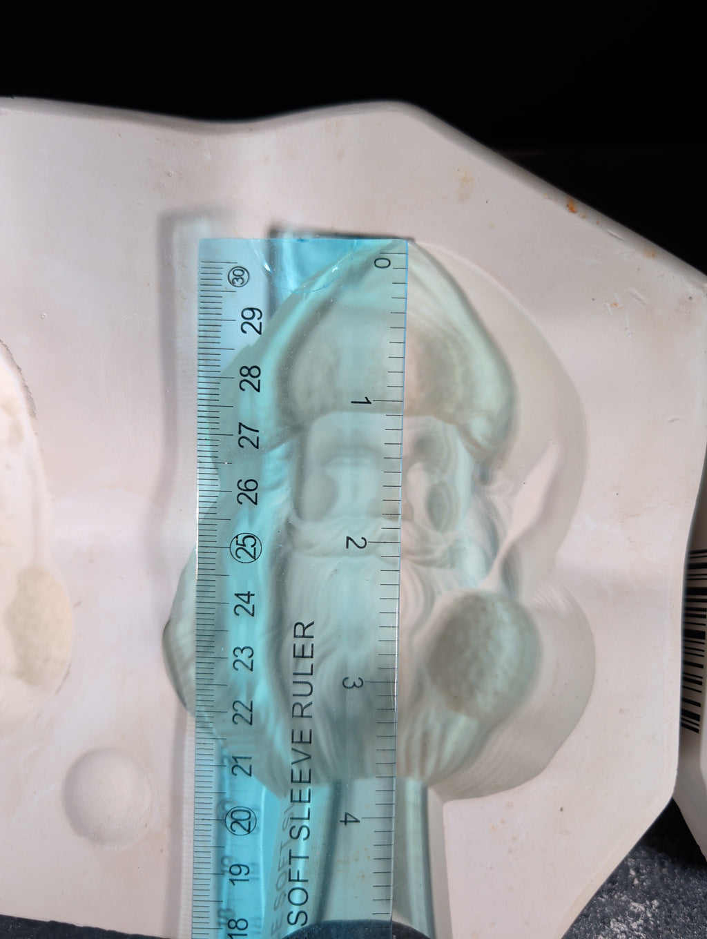 CM0072 - 302 Nancy's Molds Santa Heads