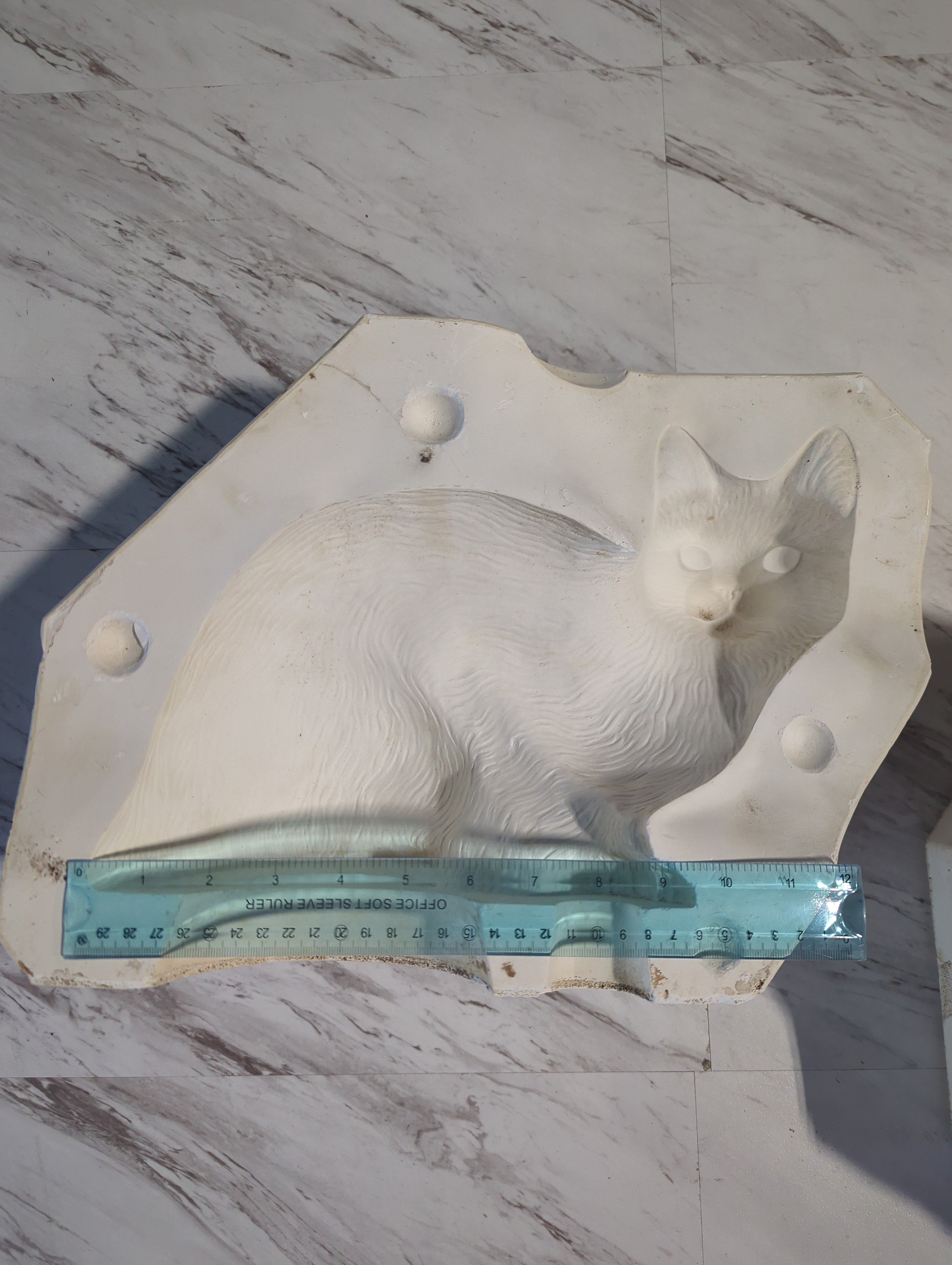 CM0305 - DM 1355 Duncan Garden Cat 13" T