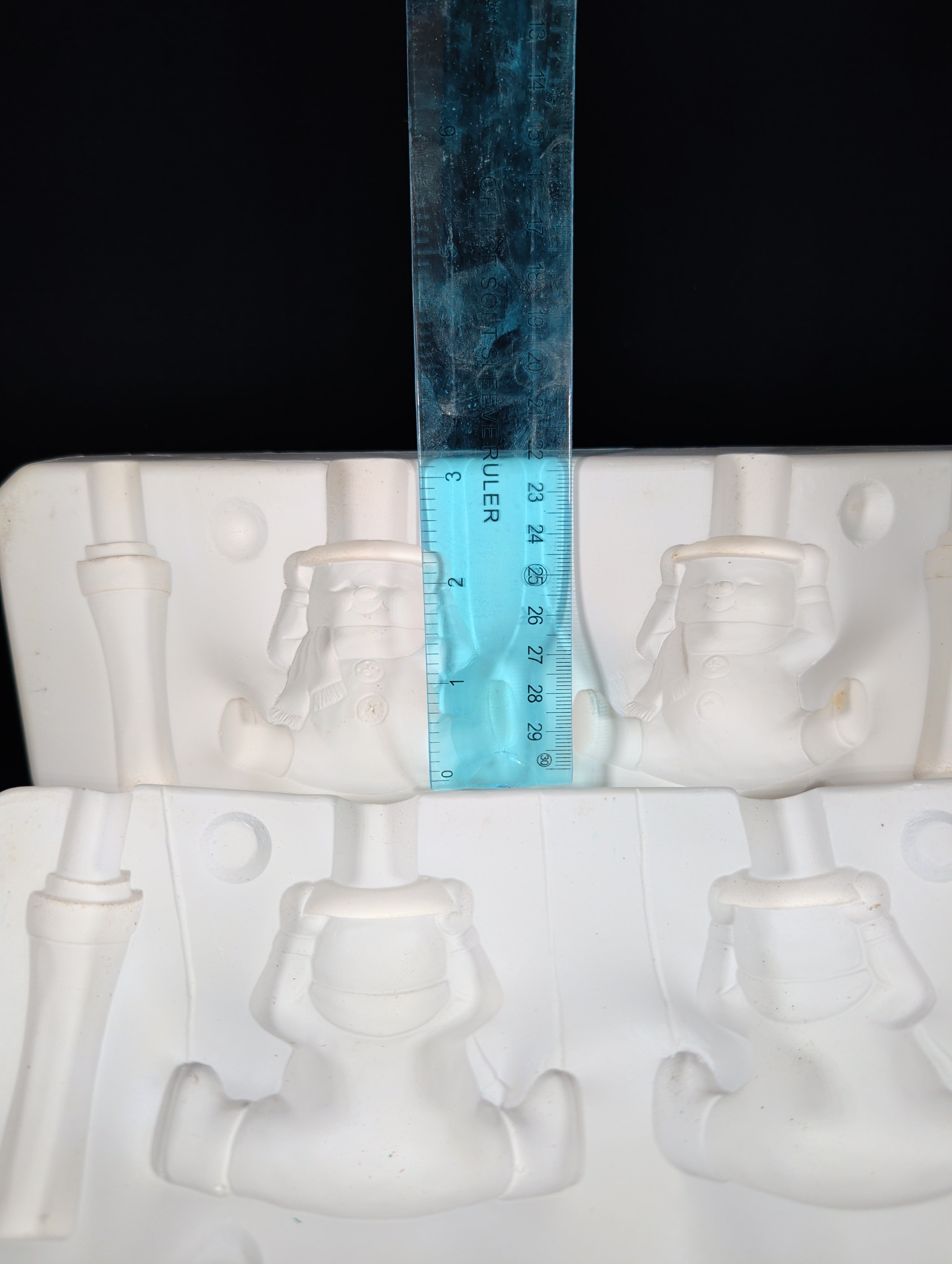 CM0011 - Dona's 2-Snowman Bungee Jumper ORN, 5"H