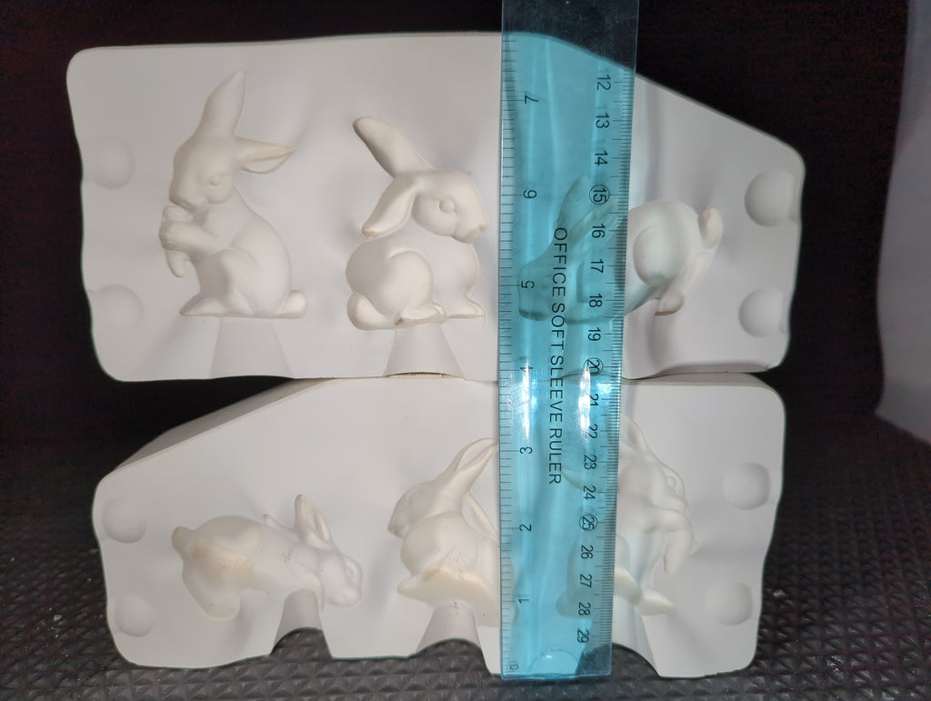 CM0258 - HC-9386 Heinz & Co Three Bunnies
