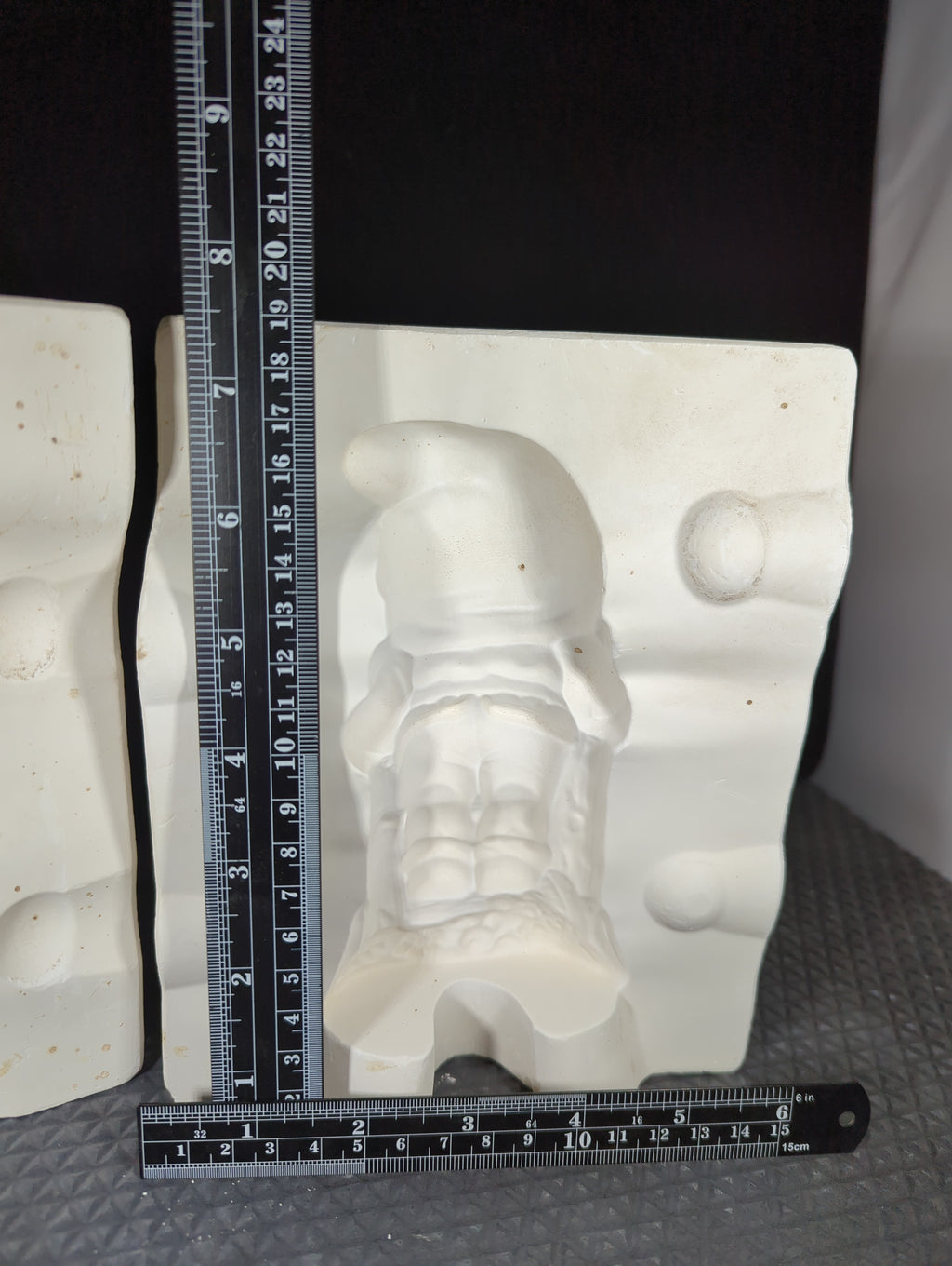 CM0861 - A42 Alberta Gnome with Ladder and Flower Pot