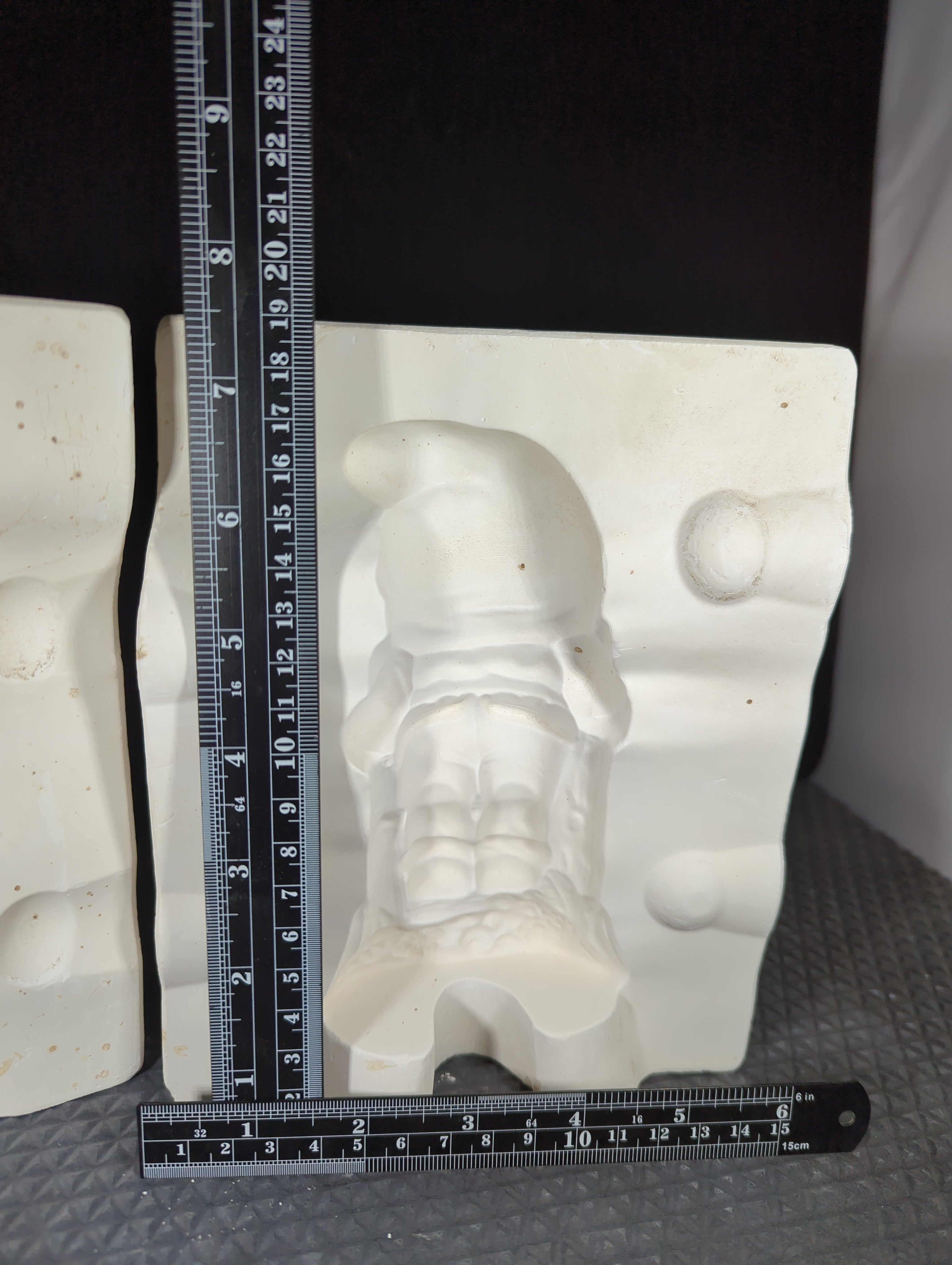 CM0861 - A42 Alberta Gnome with Ladder and Flower Pot