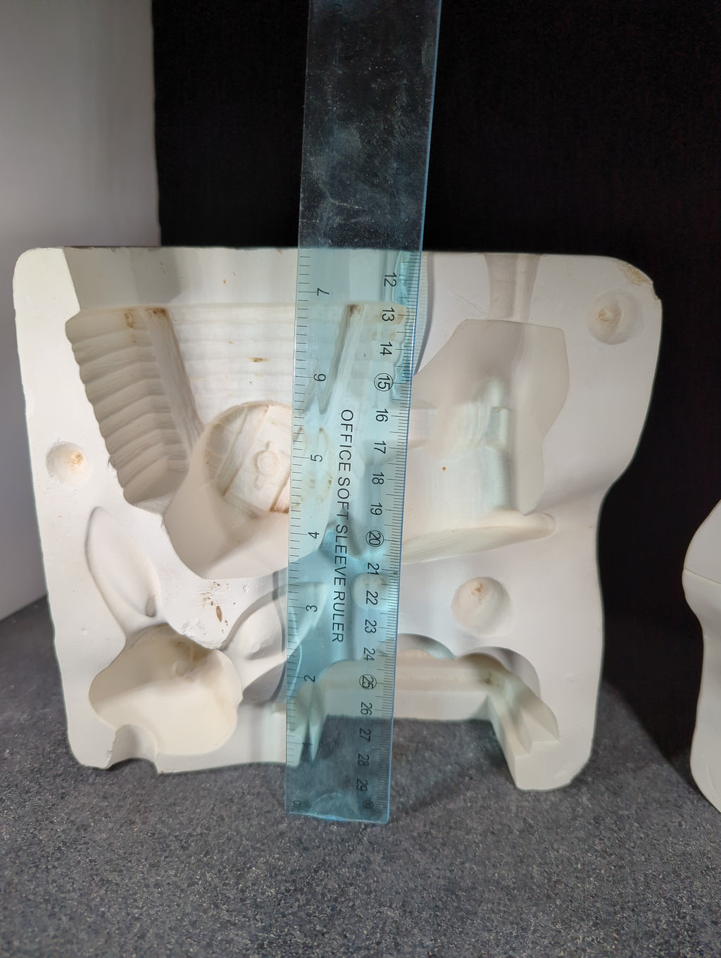 CM0194 - DM 272 Duncan Bunny and Cart