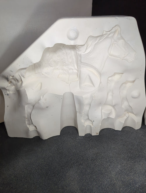CM0149 - P598: Provincial Horse with Straps