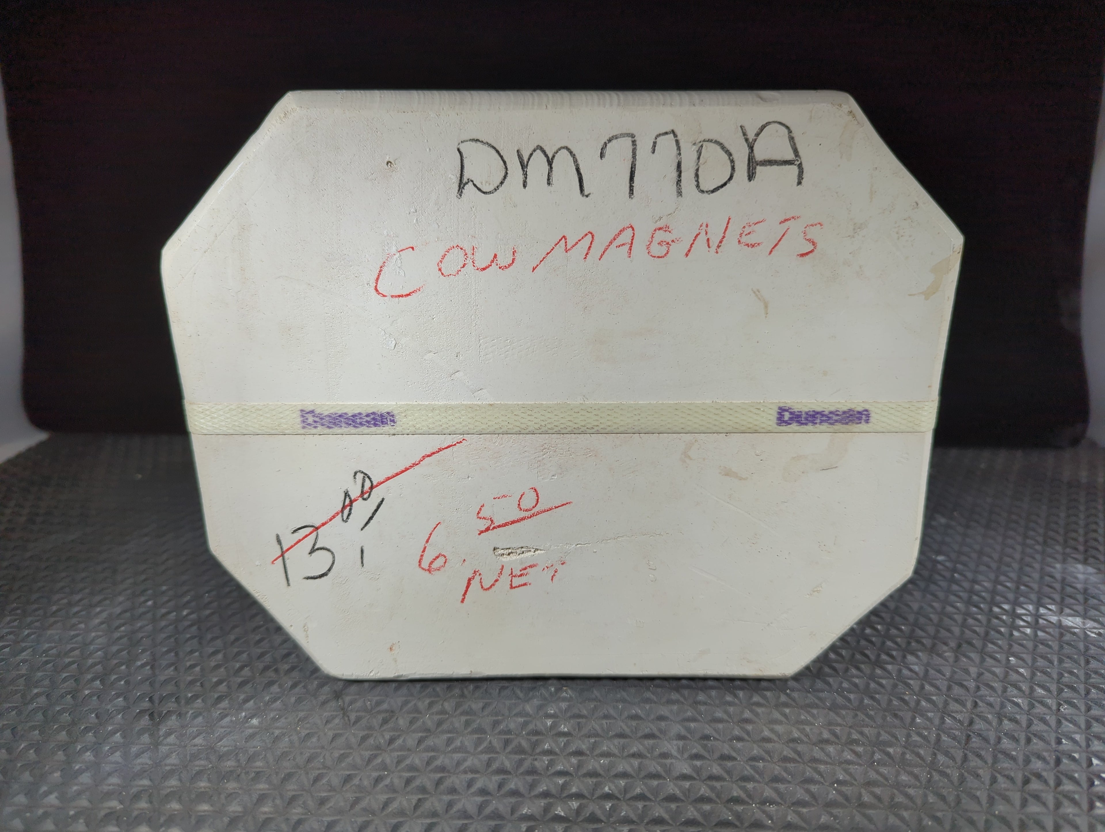 CM0490 - DM-770A Duncan Cow Magnets