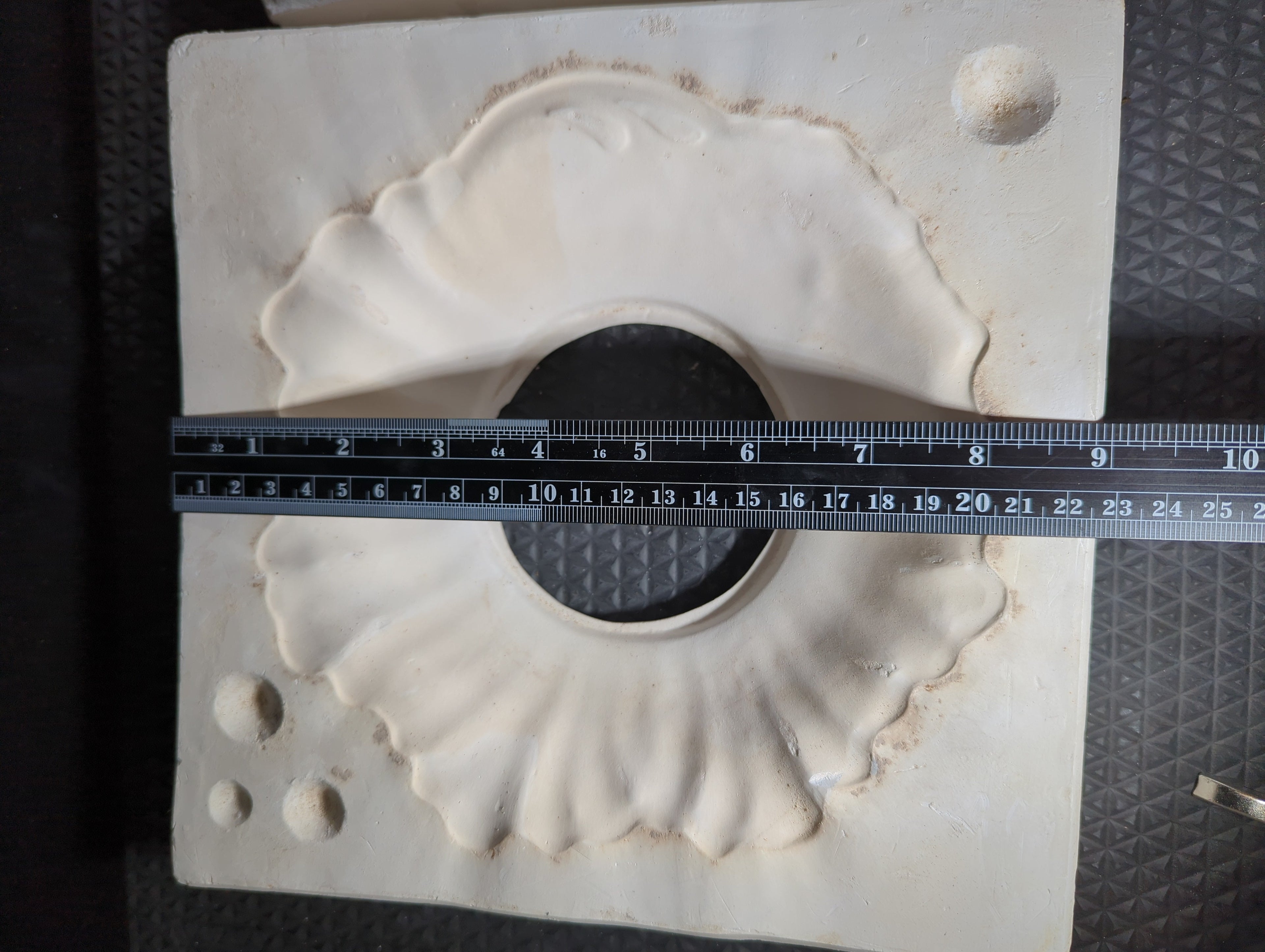 CM0682 - Ashtray Medium