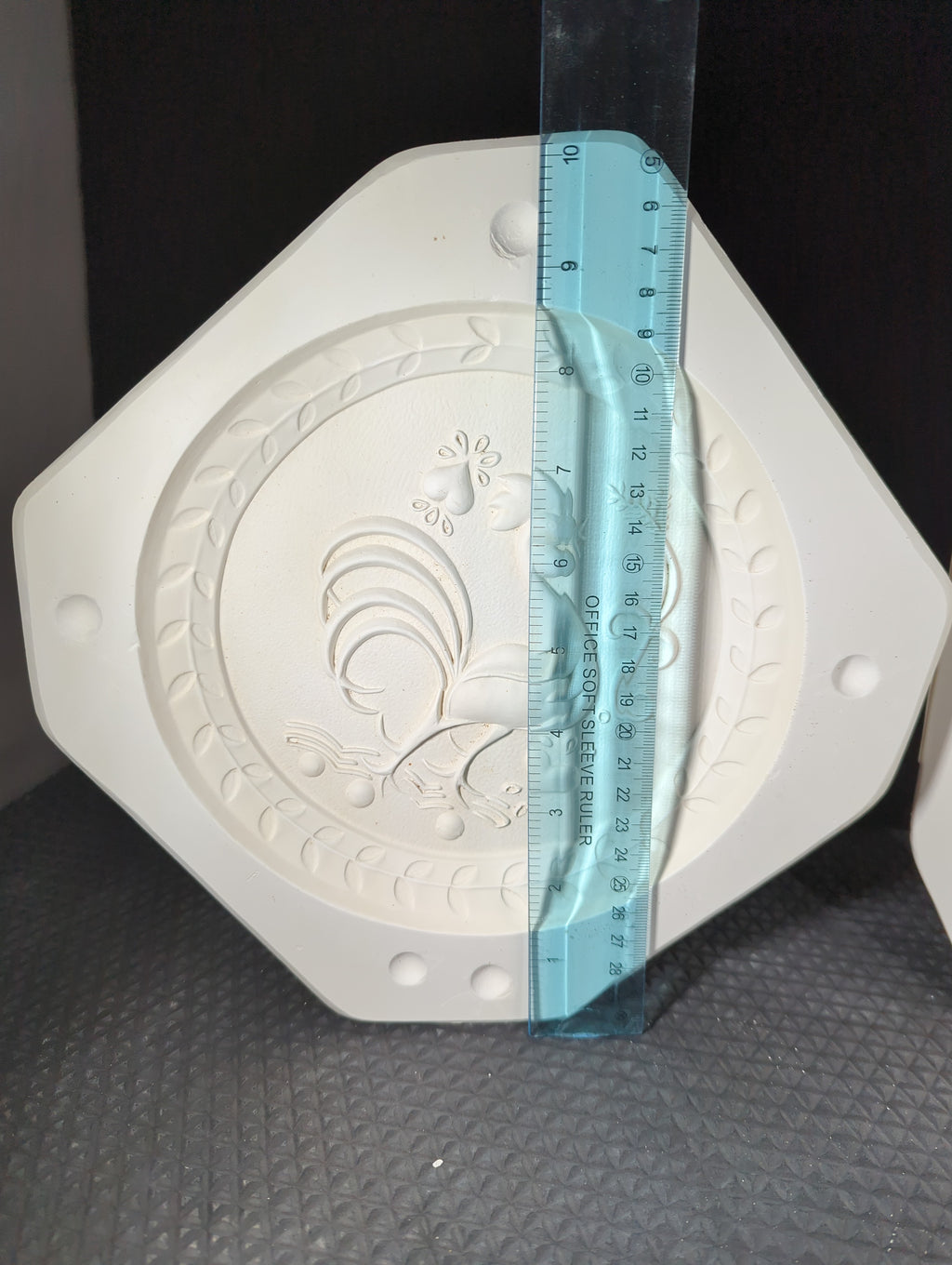 CM0502 - BH 849 Byron Mold Penne Chicken Trivet II