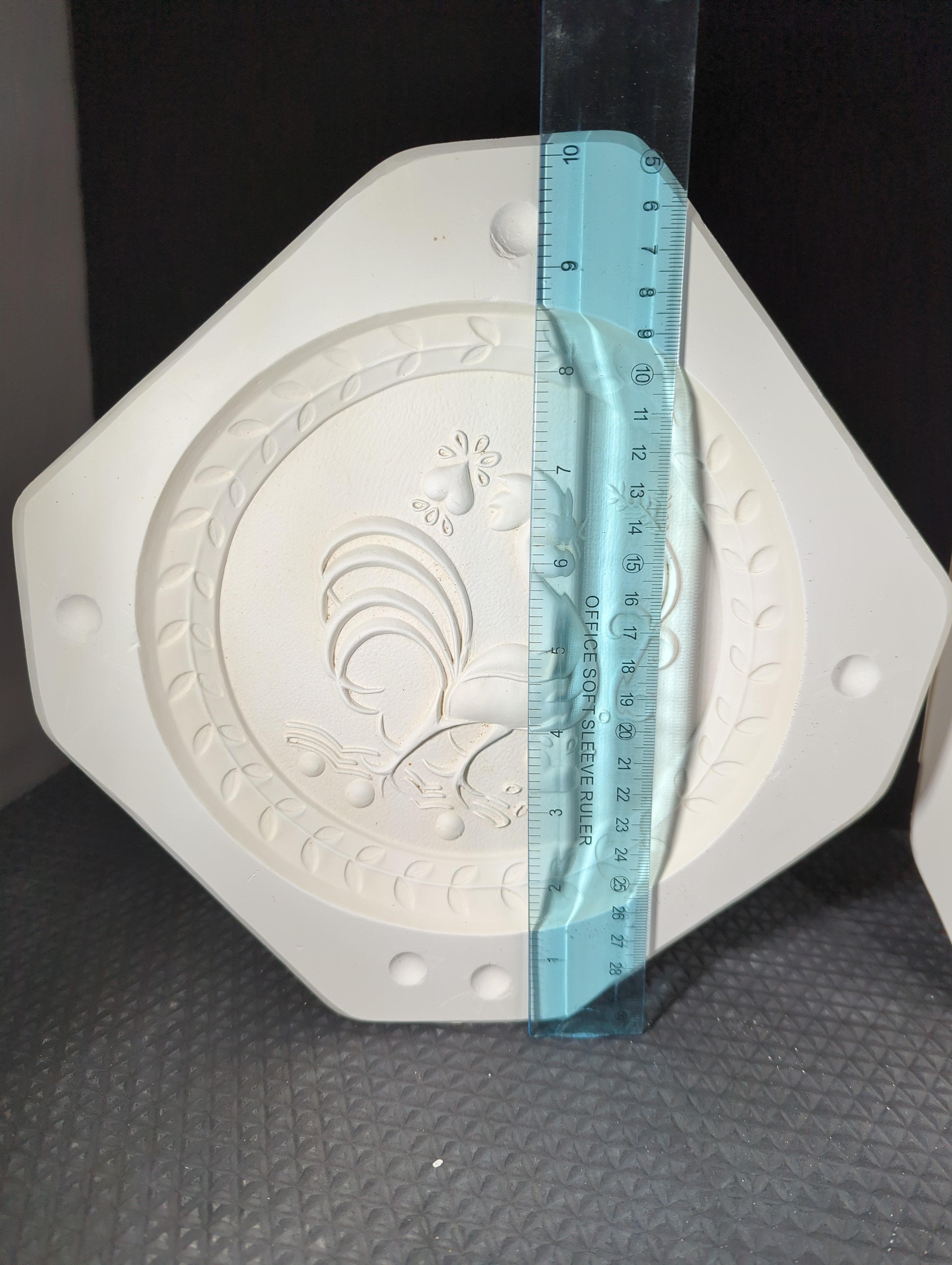 CM0502 - BH 849 Byron Mold Penne Chicken Trivet II