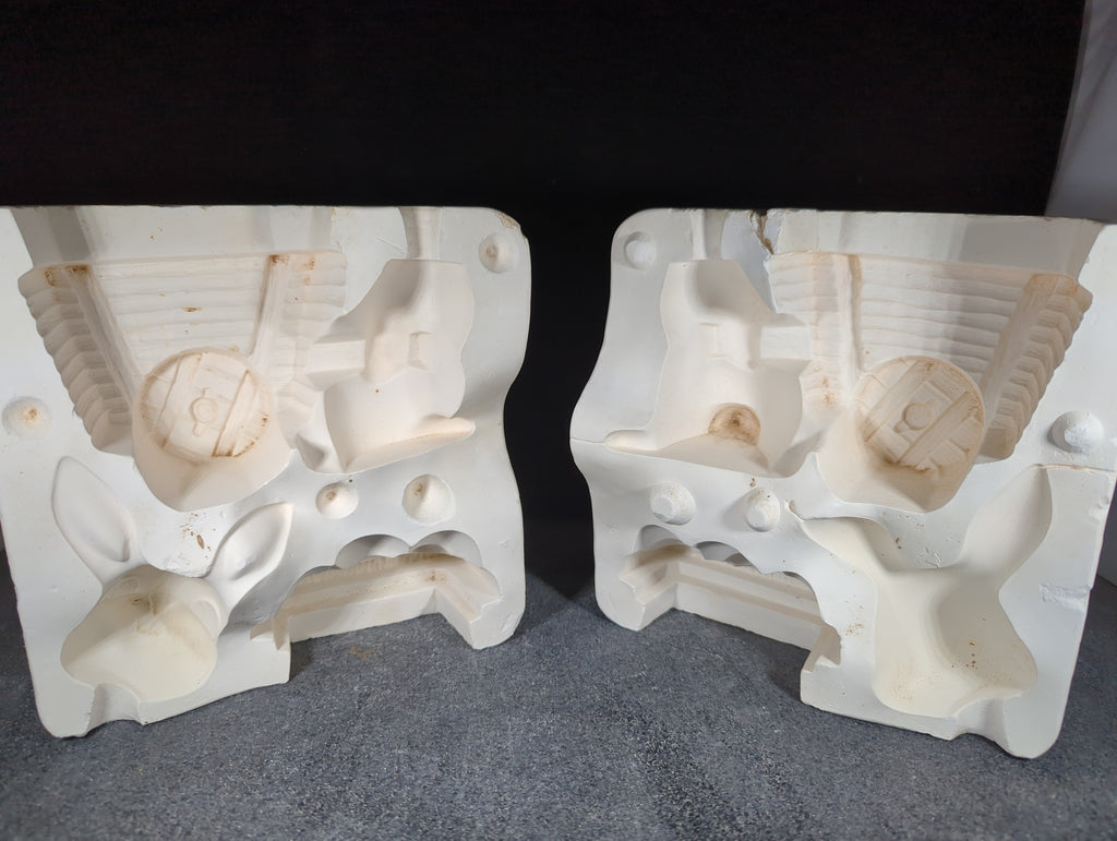 CM0194 - DM 272 Duncan Bunny and Cart