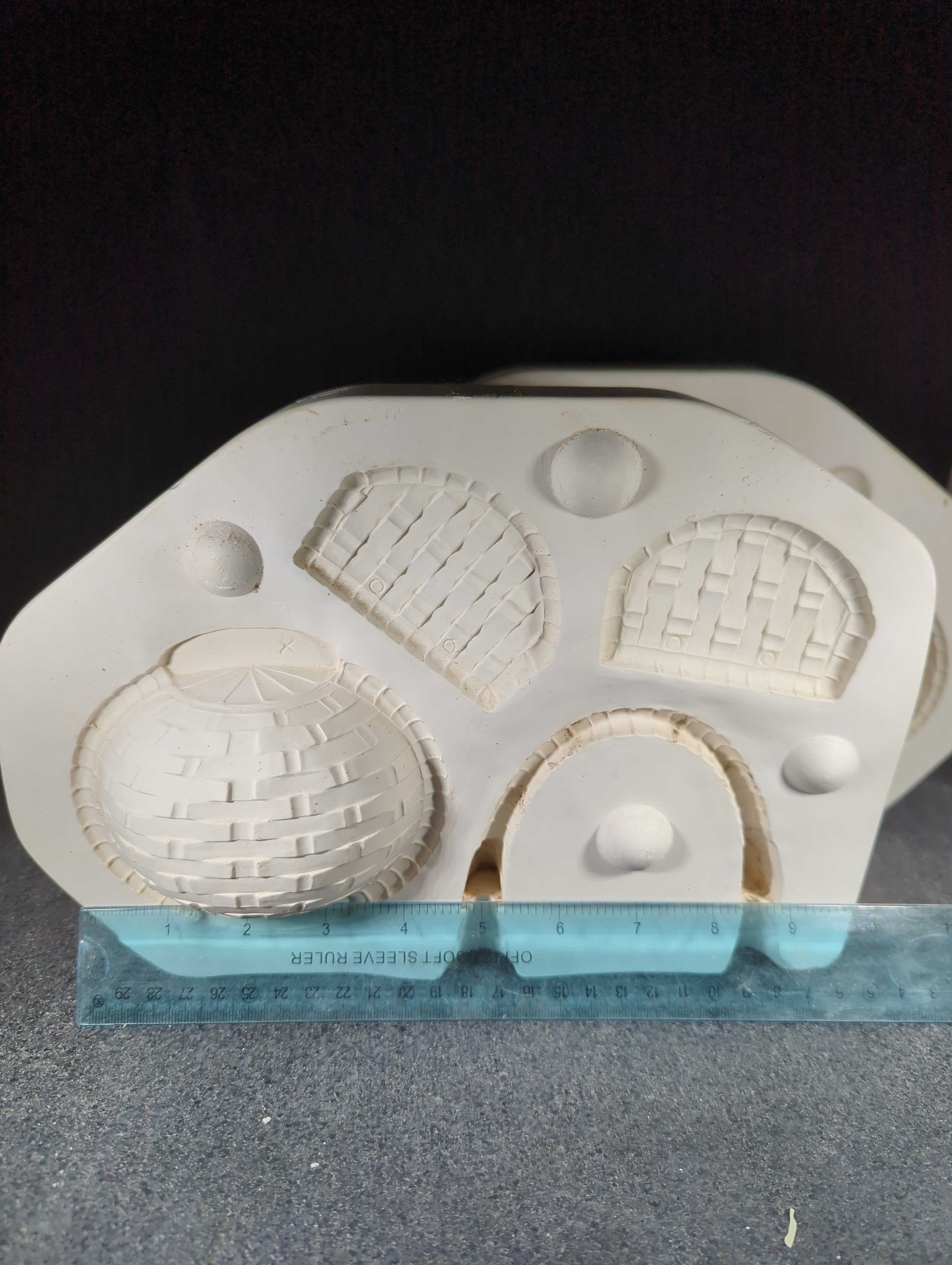 CM0173 - J516 Clay Magic Small Wicker Clay Basket