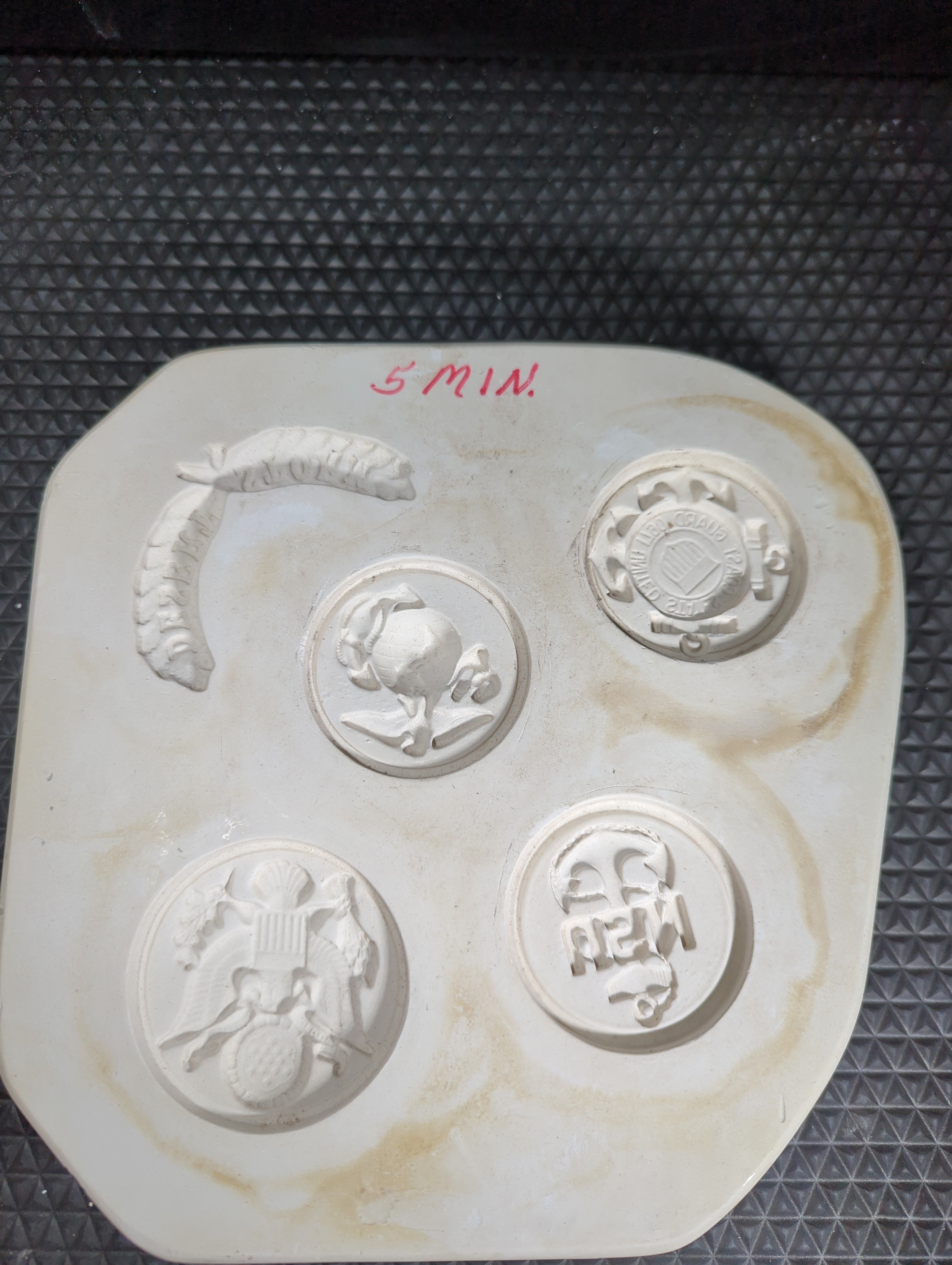 CM0262 - DM 1400 Duncan Military Emblems
