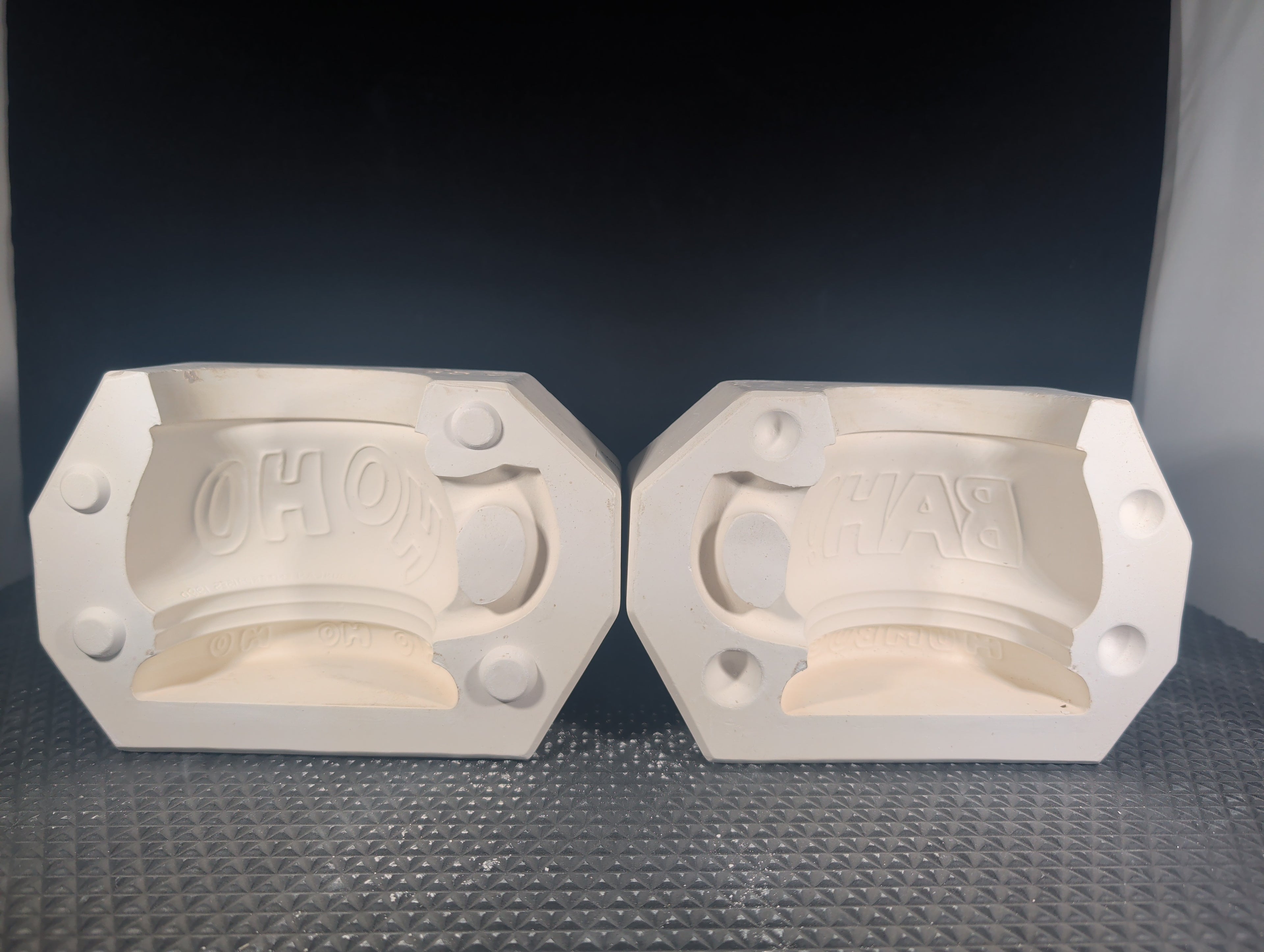 CM0225 - DM 65C Duncan Bah Humbug Mug