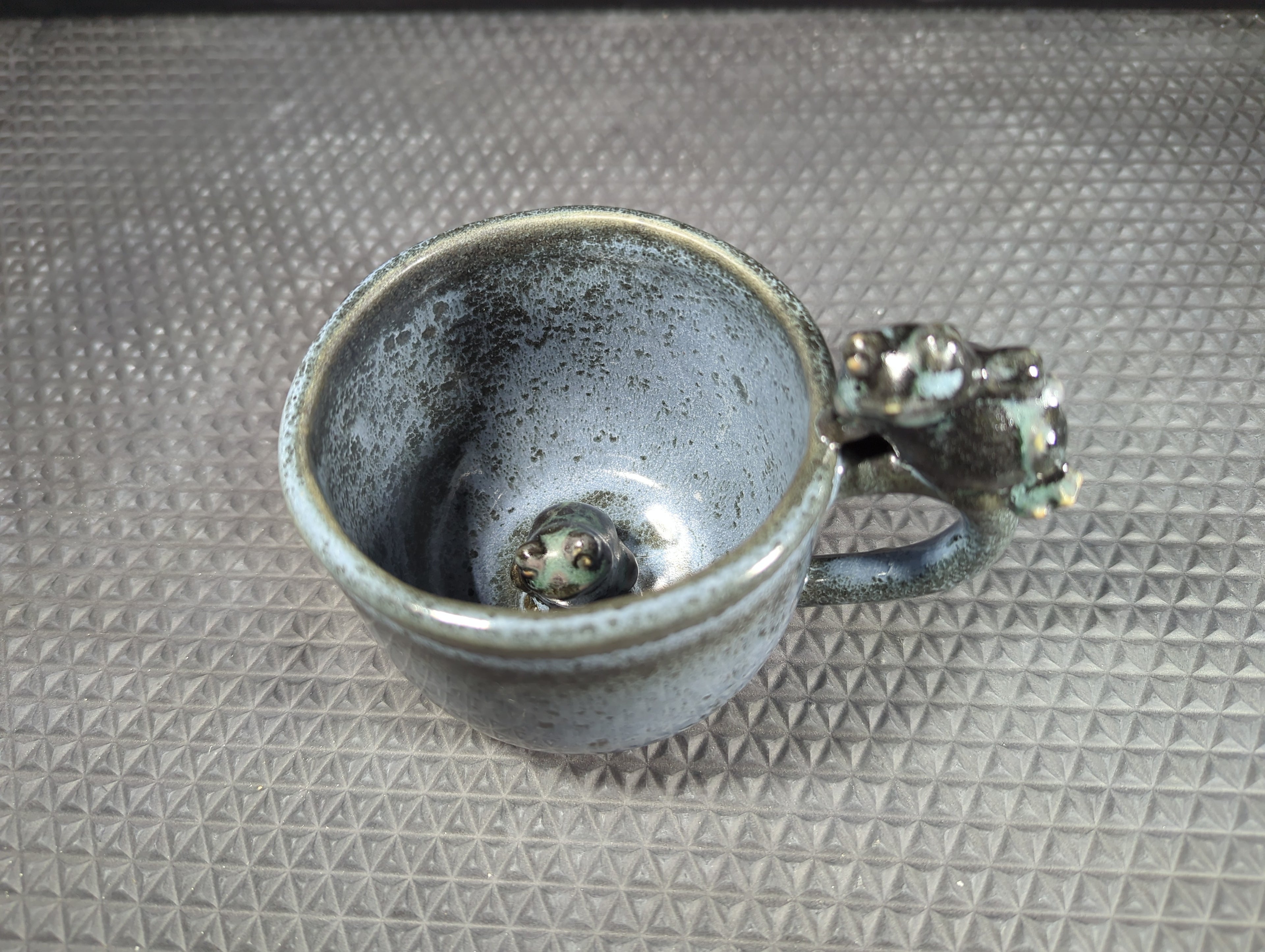 CMA0079 - Peek-A-Boo Frog Mug by Mindy