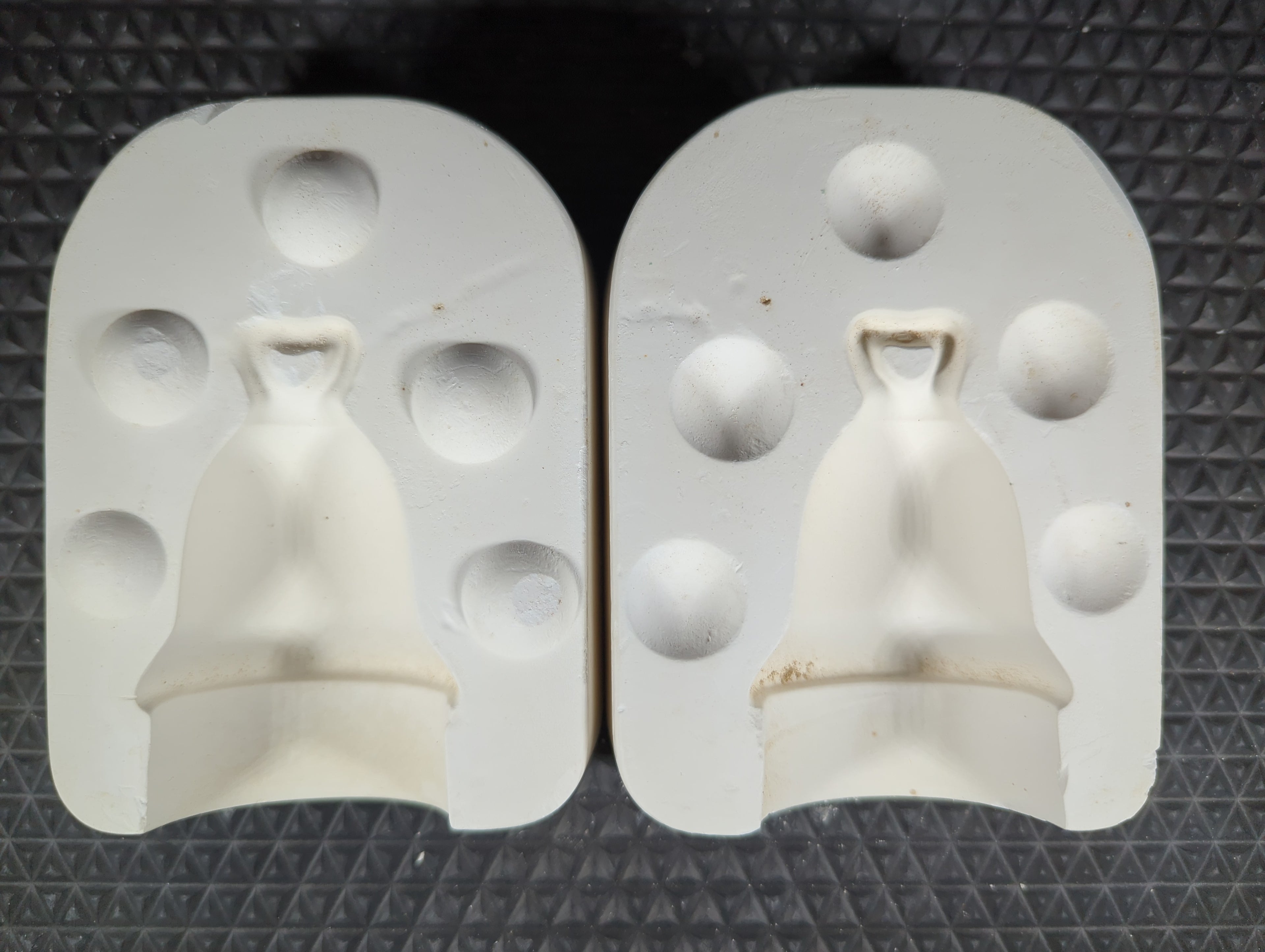 CM0375- MM51 Mini Max Bell Ornament