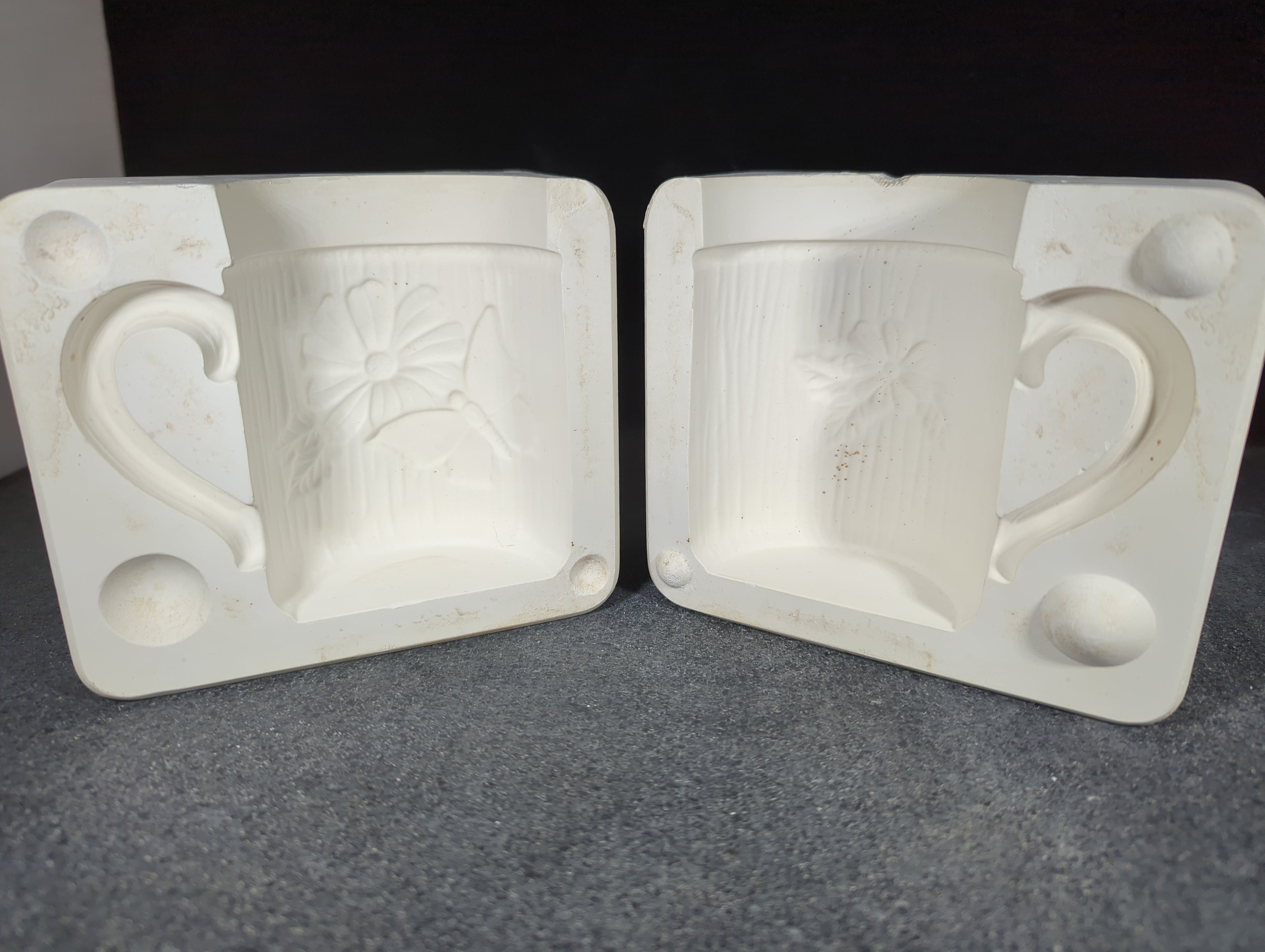 CM0160 - R664 Flower and Butterfly Cup