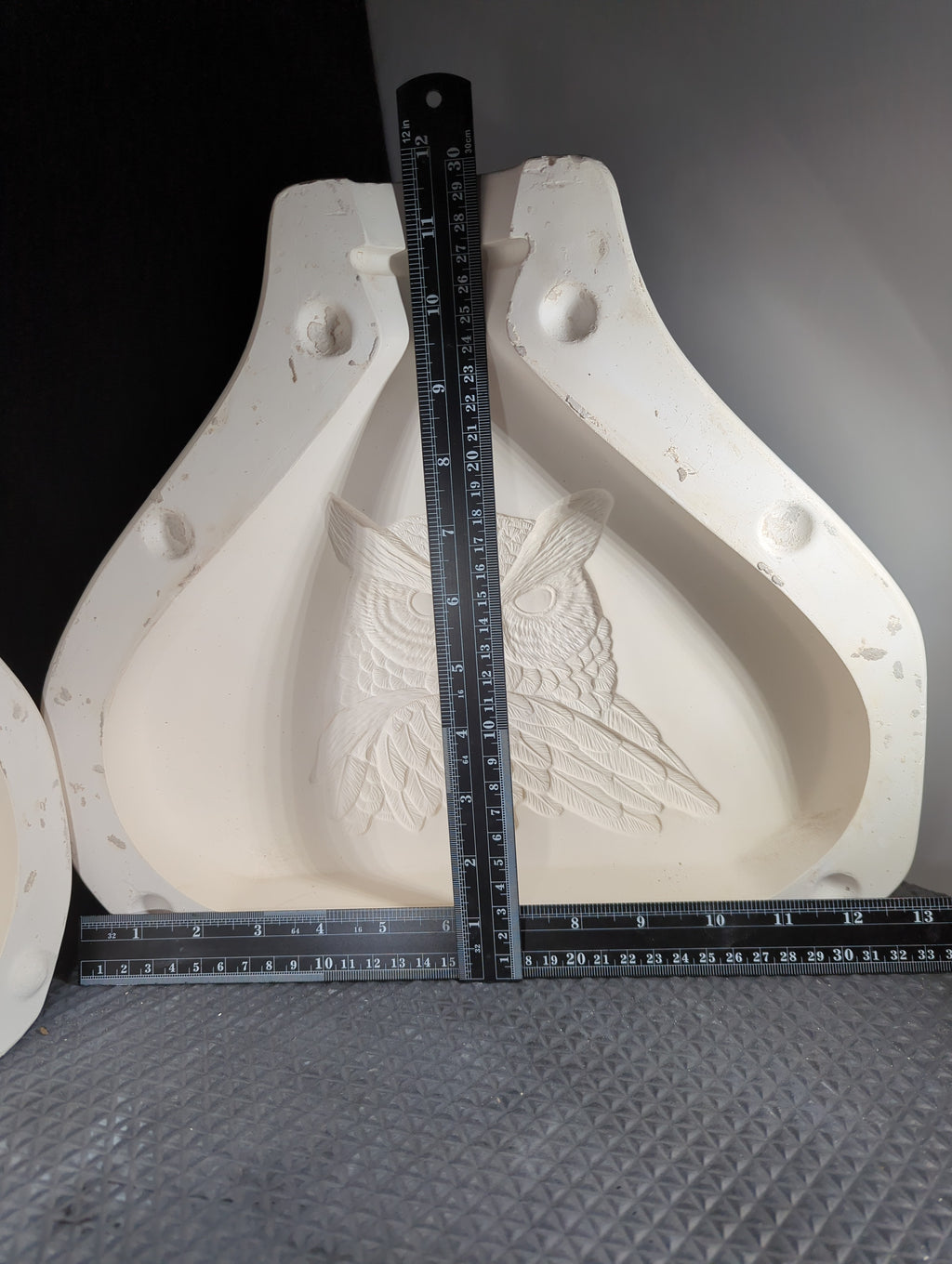 CM0896 - 624 Doc Holliday Owl Vase