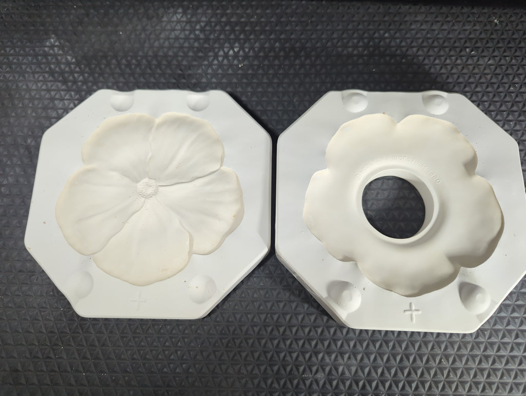 CM0779 - 1153 Alberta's Rose Plate