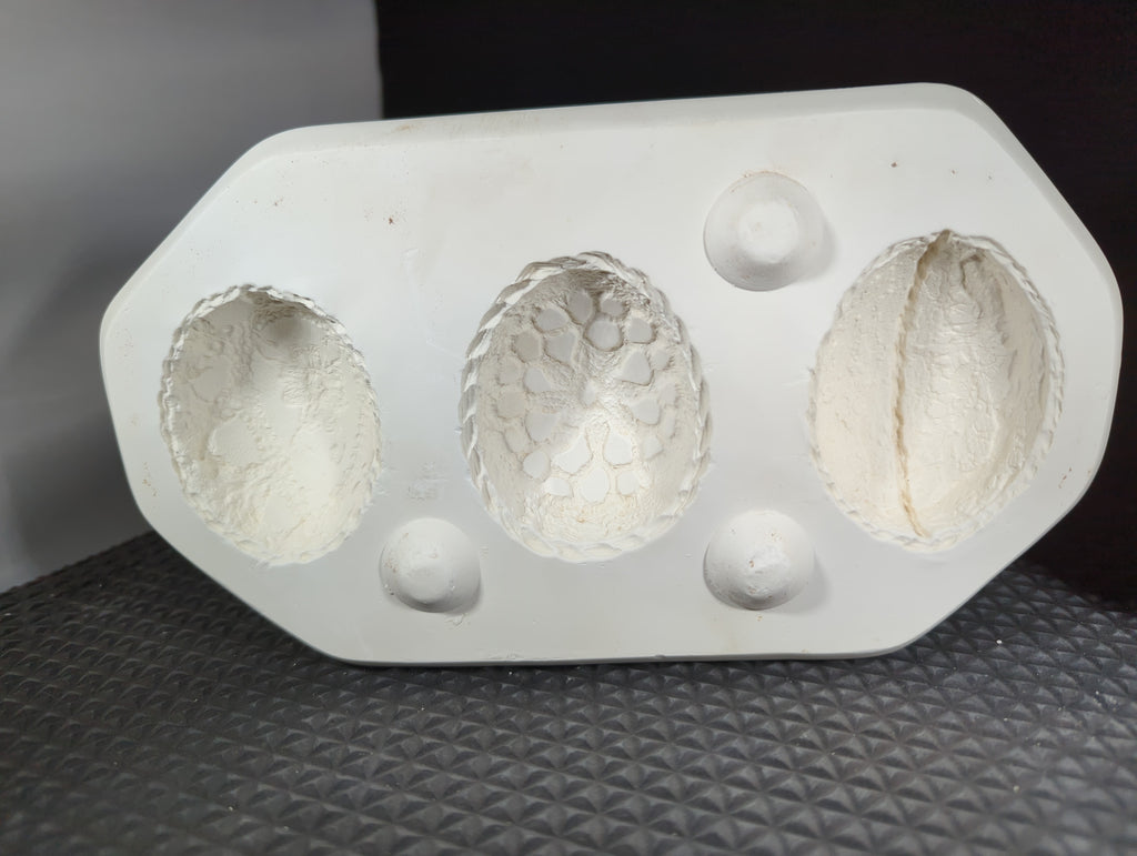 CM0259 - S-1561 Scioto 3 Lace Eggs