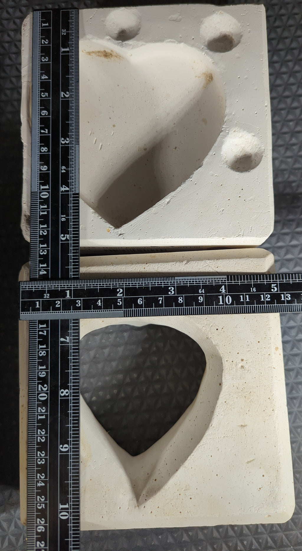 Unknown Heart Powder Box with Lid plaster casting mold, used, good condition, view 2