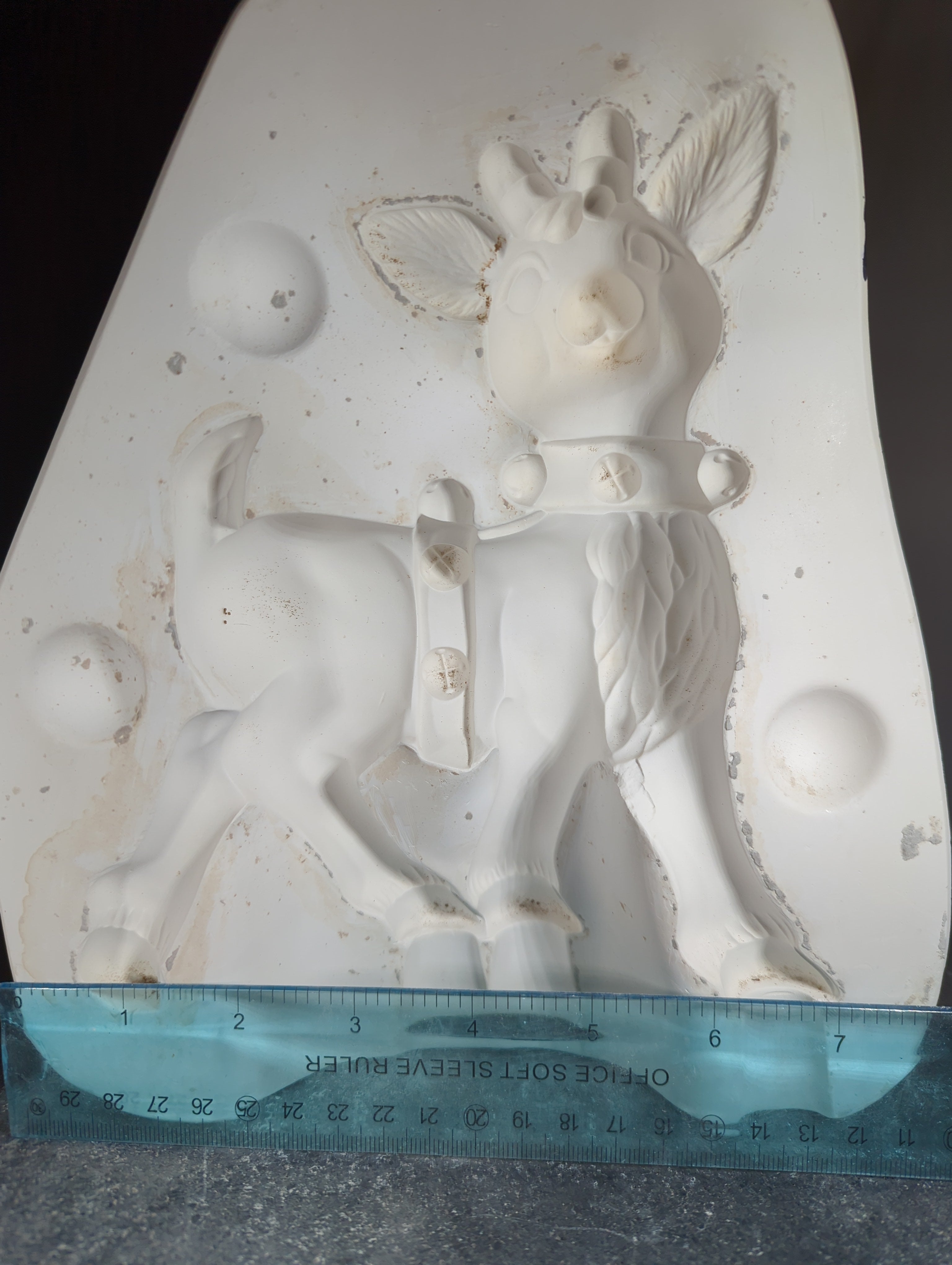 CM0121 - 3489 CPI Standing Deer