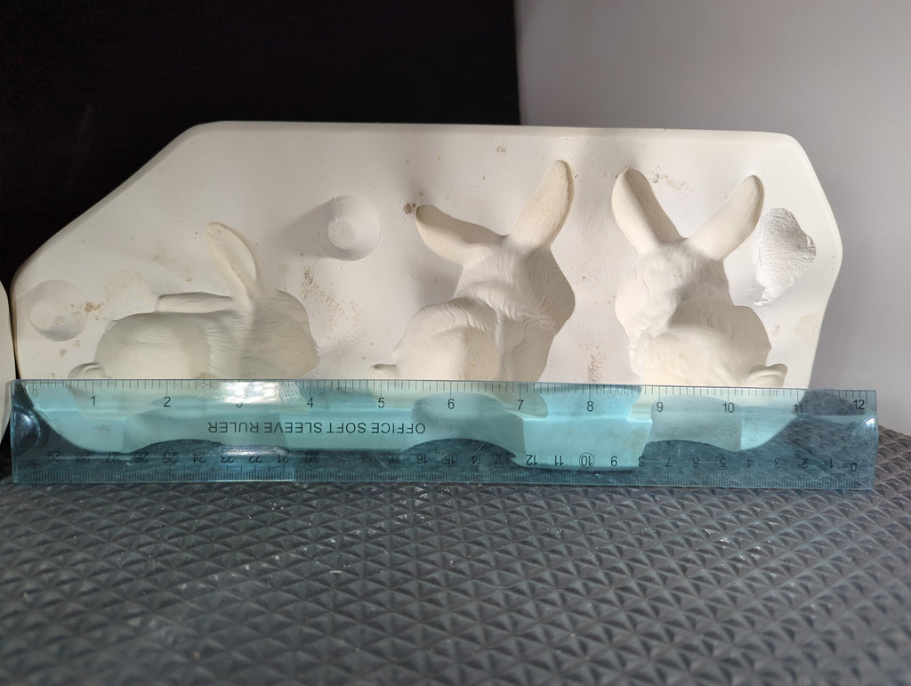 CM0487 - S-306 Scioto Three Little Rabbits