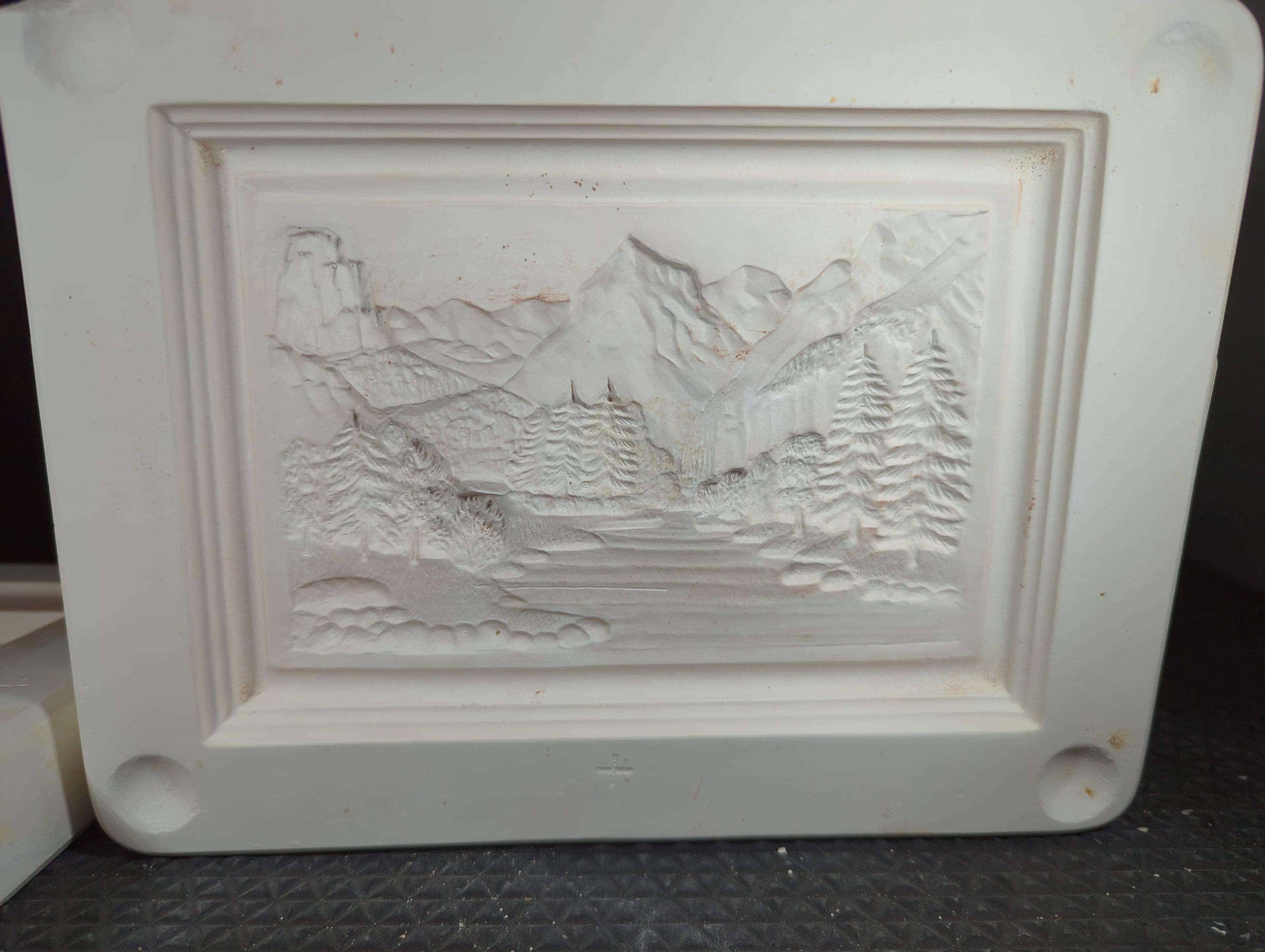 CM0386- H54 Hershey Small Mountain Light Scene Wall Art