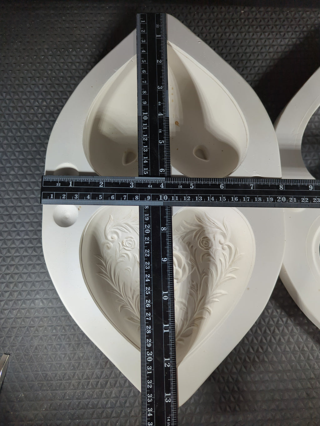 DM 427 Duncan Heart Shaped Box with Rose Lid plaster casting mold, used, great condition, view 2