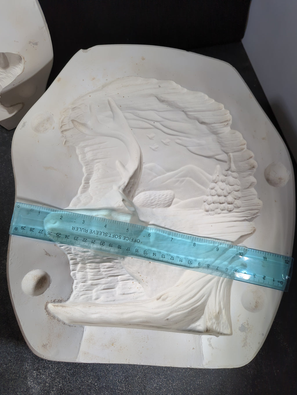 CM0139 - 2163 Kimple Carved Deer