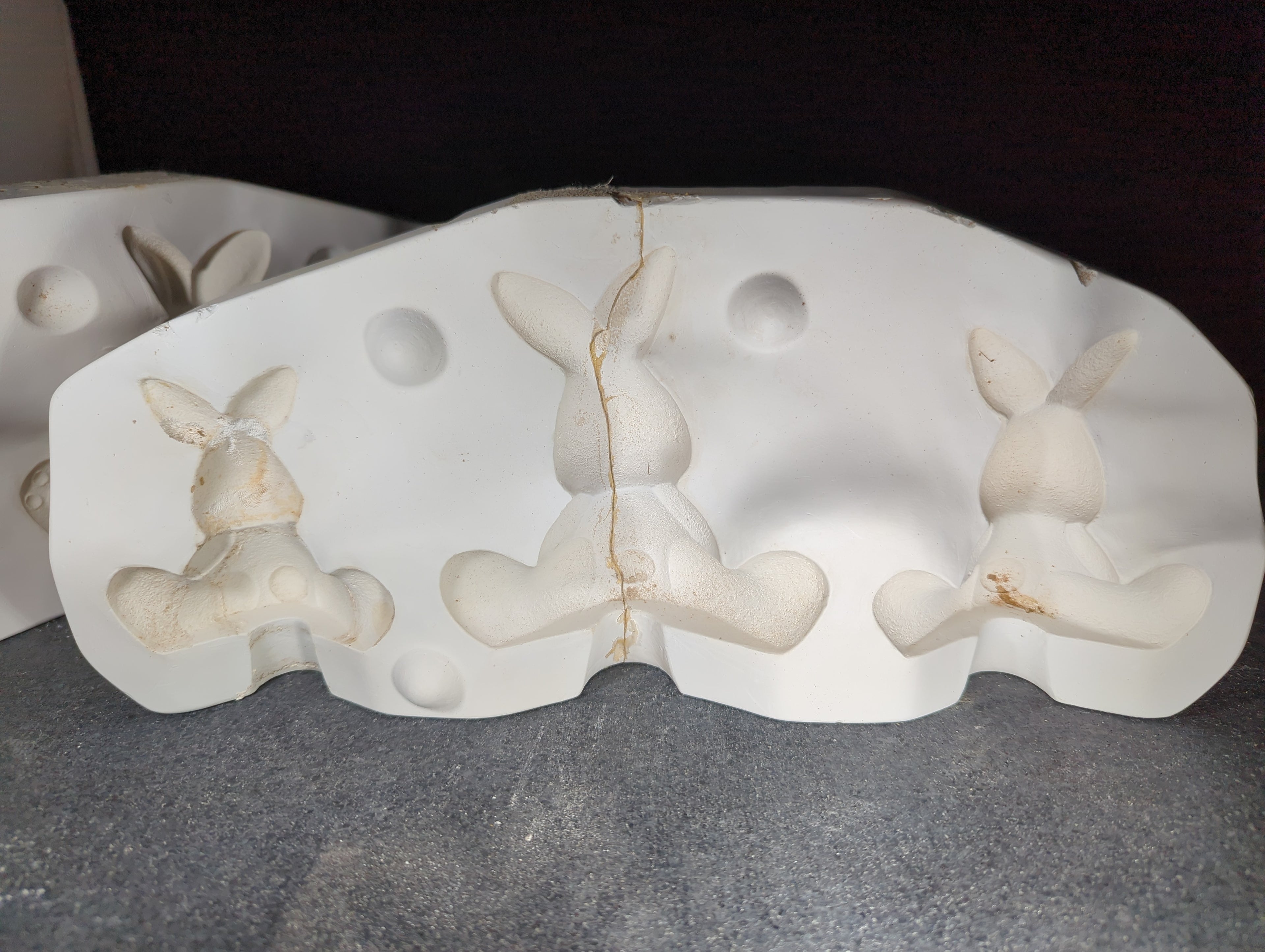 CM0195 - J1328 Clay Magic Three Little Bunnies