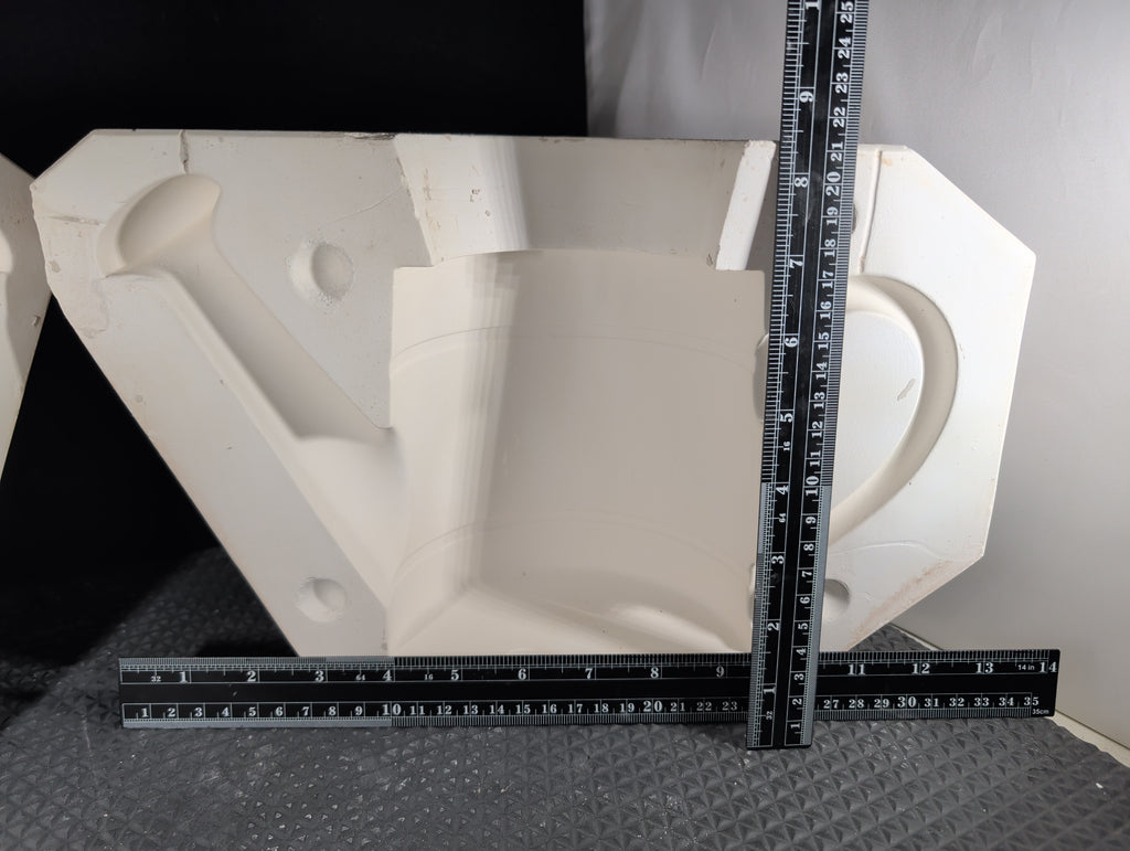 CM0825 - DM 1971 Duncan 9" Watering Can/ Teapot