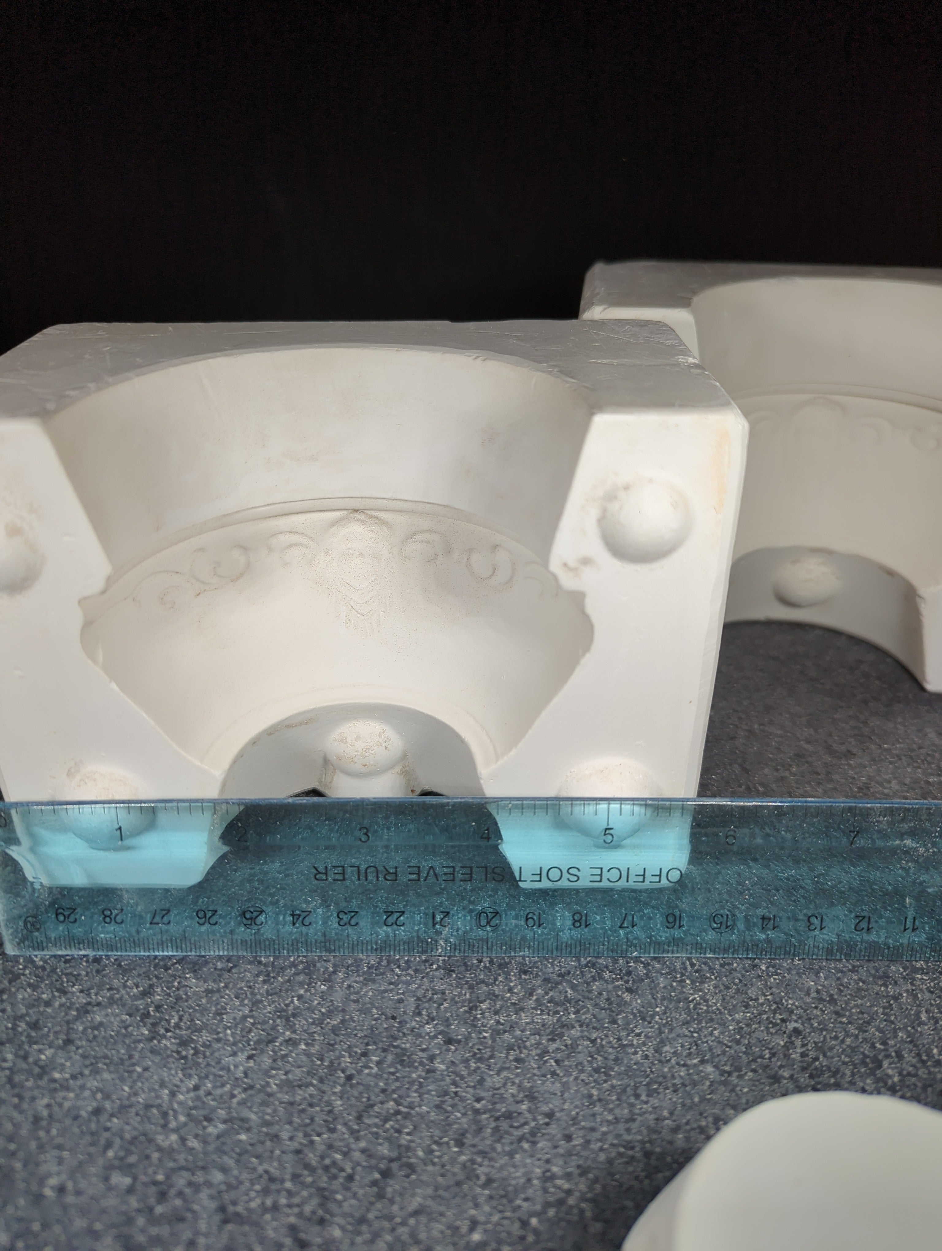 CM0182 - 31 Arnels Small Bowl