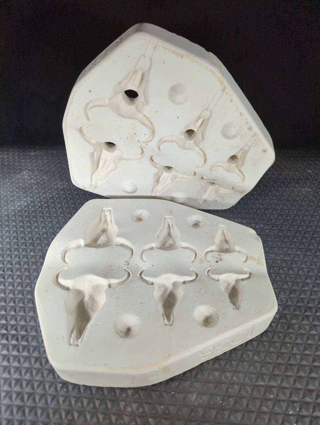 CM0853 - 1083 Goldrush Steer Skull Magnet/ Drawer Pulls/ Ornament