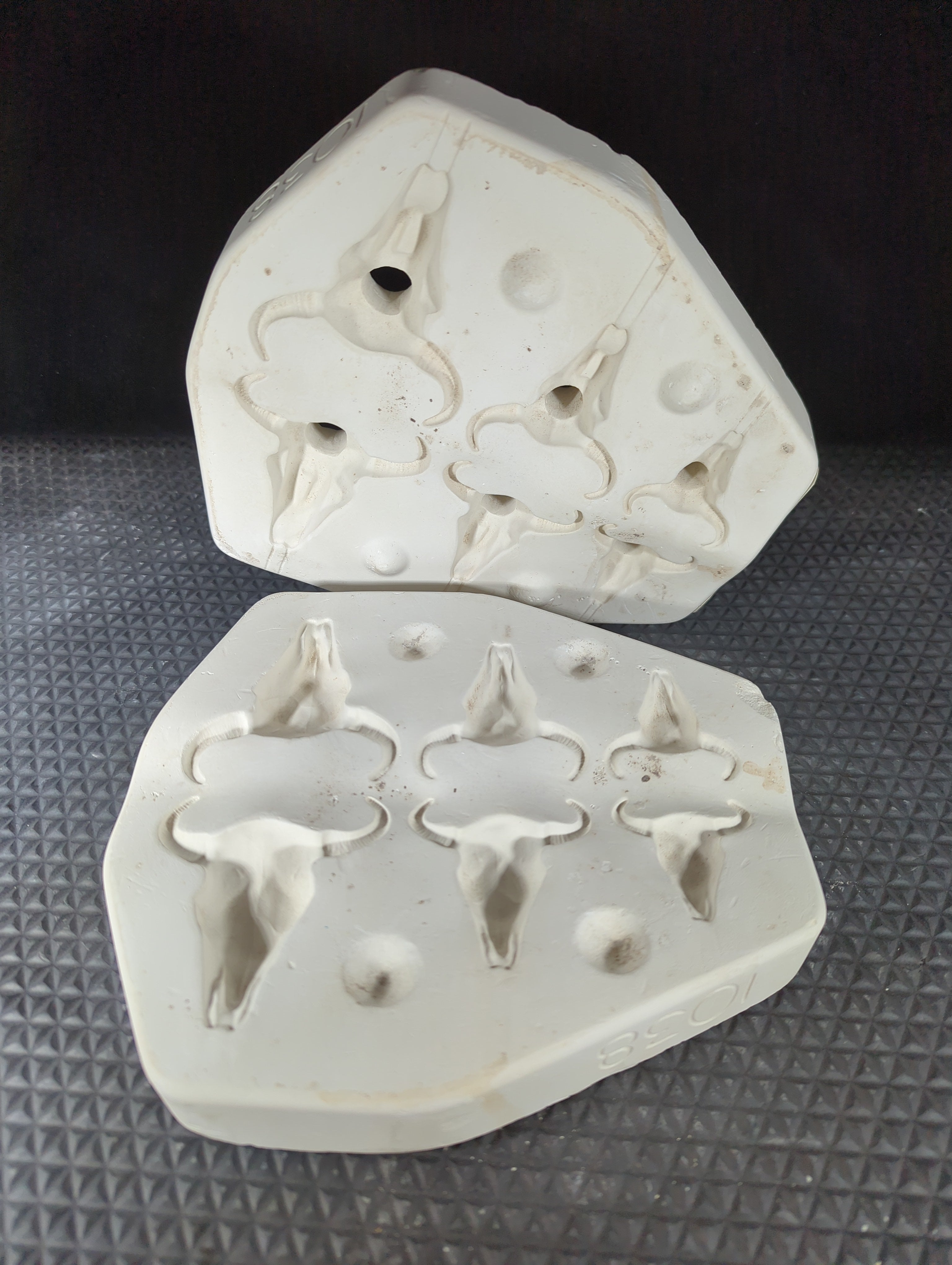 CM0853 - 1083 Goldrush Steer Skull Magnet/ Drawer Pulls/ Ornament