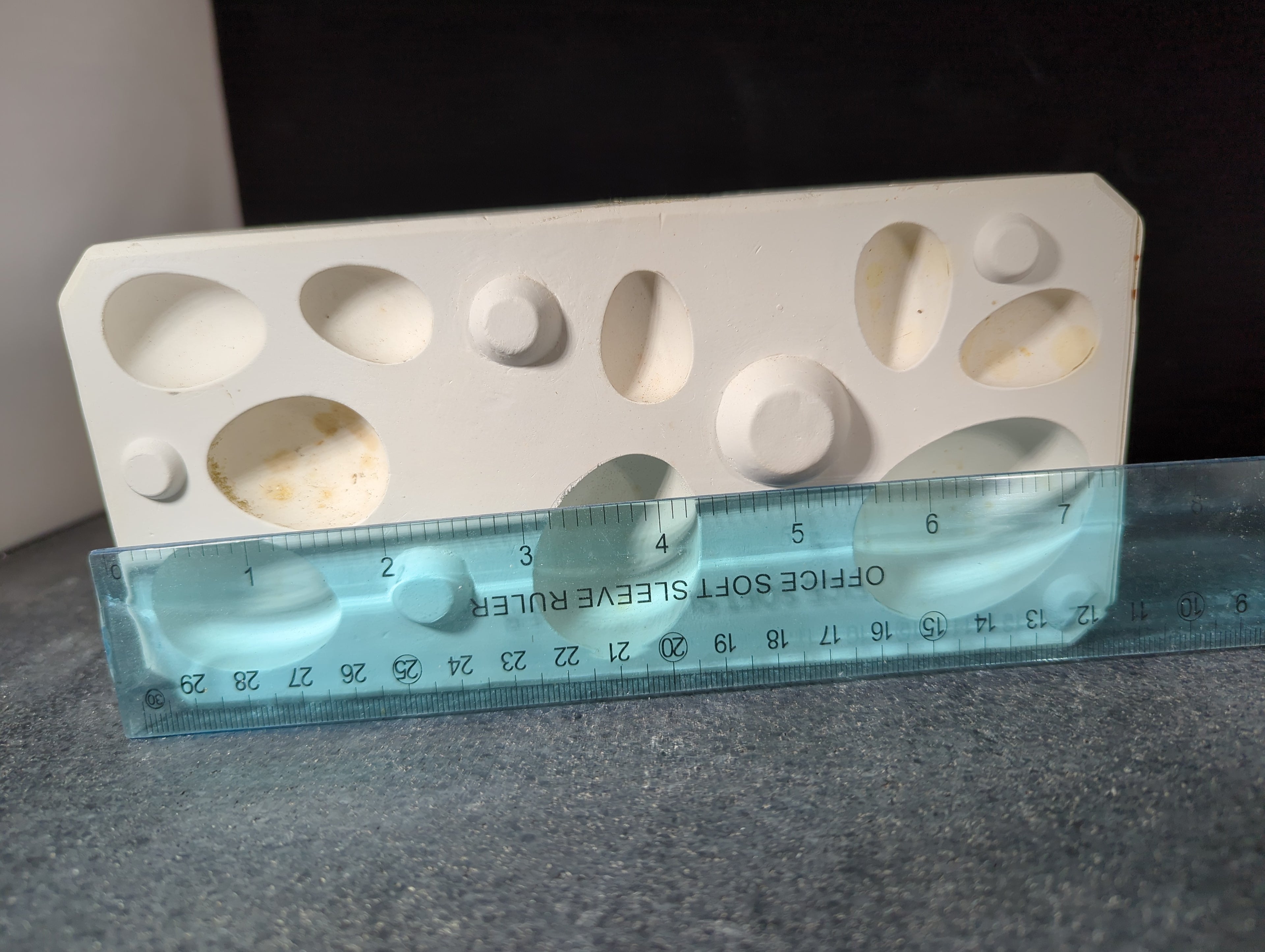 CM0187 - DM 49B Duncan Small Easter Eggs