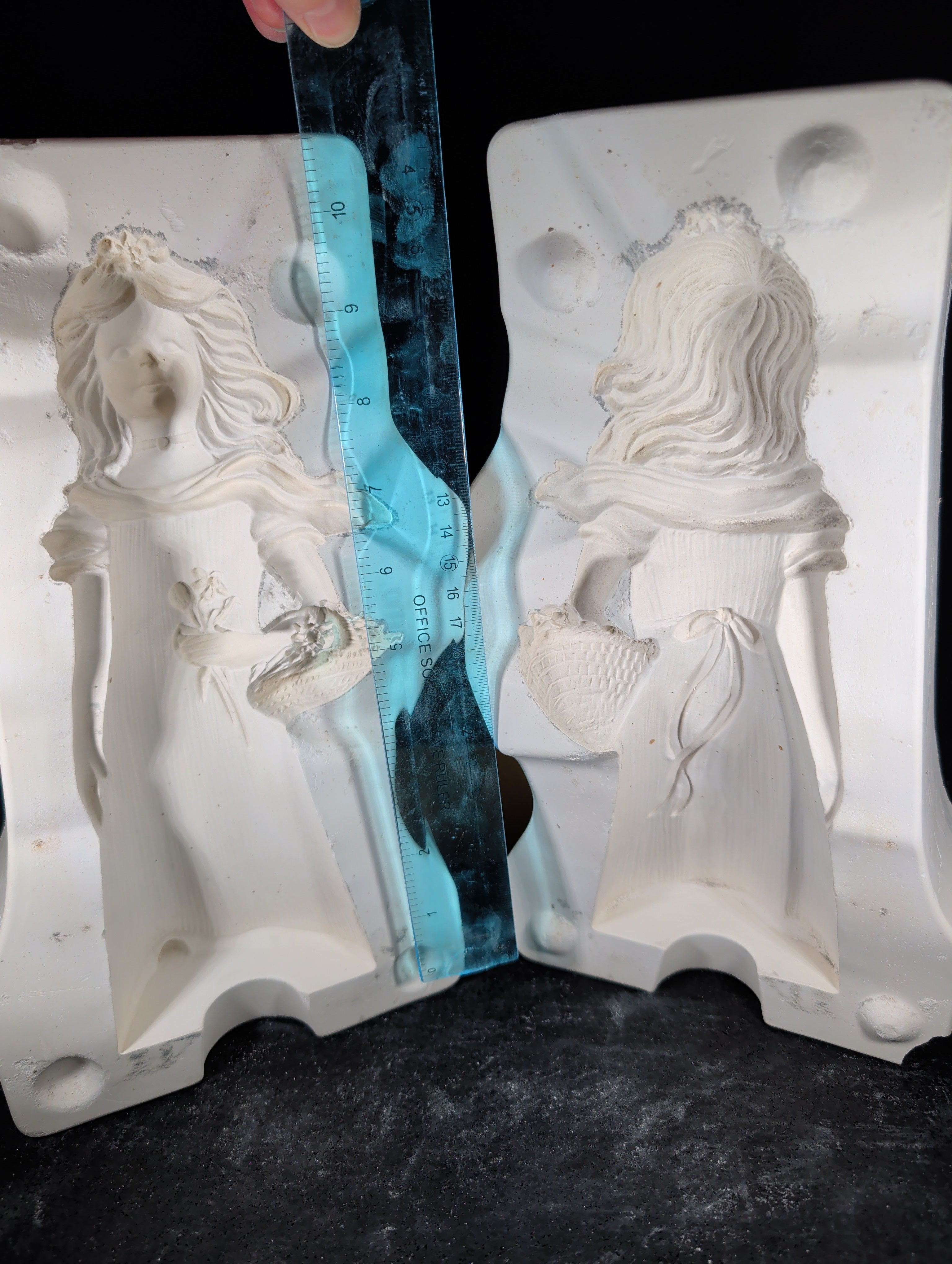 CM0008- 2722 Gare Little Blossom Daffodil Girl